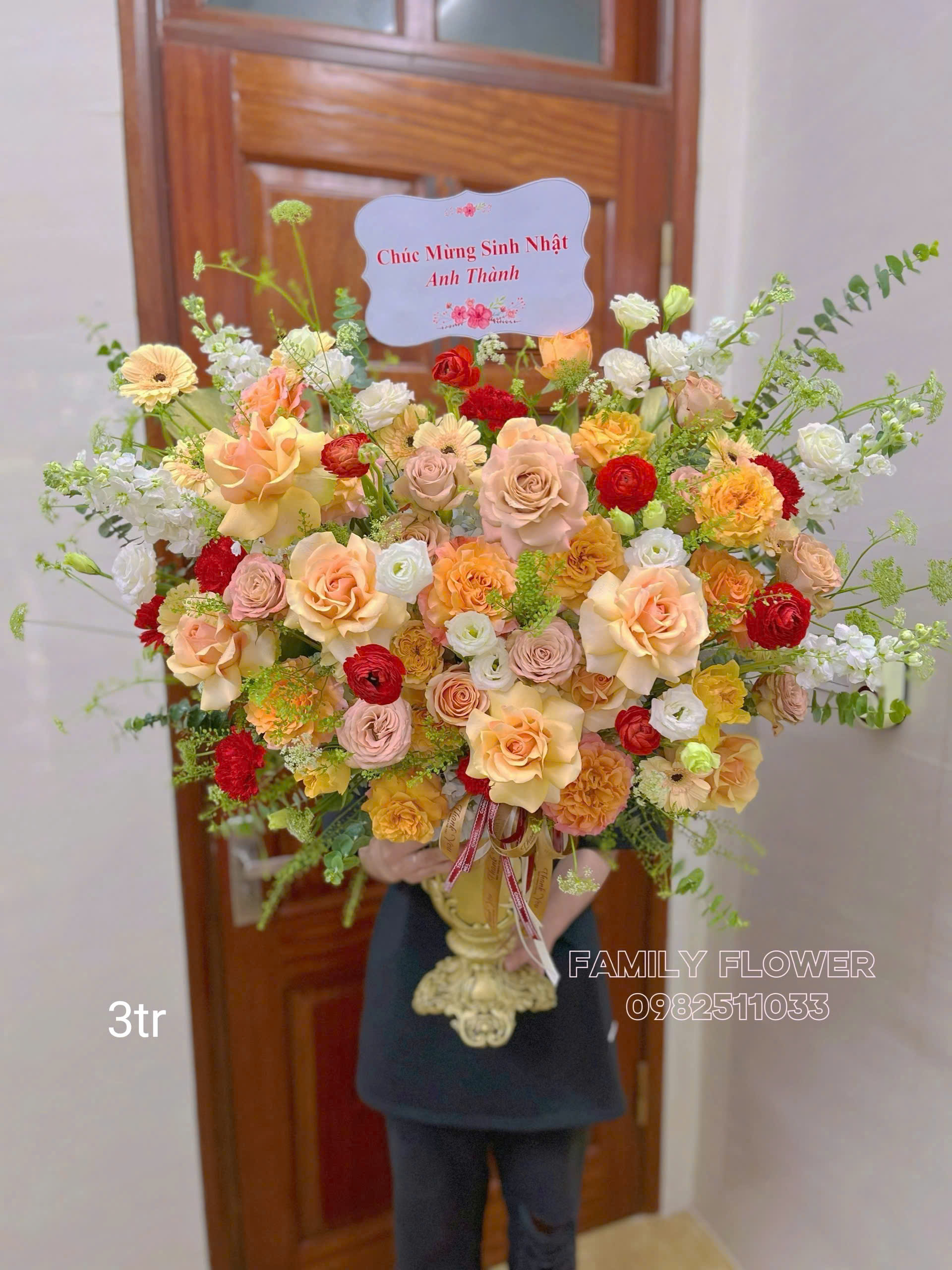 Gợi ý những mẫu bình hoa sang trọng tặng chúc mừng sếp, mẹ, vợ,... nhân ngày 8/3 tại Hà Nội ! Bình hoa tươi Hà Nội ! Hoa tươi tại nhà Family Flower