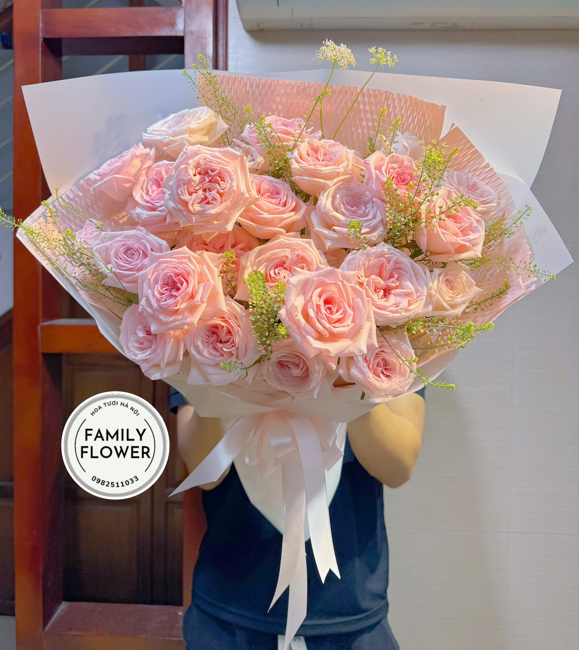 Bó hoa hồng ohara tặng bạn gái nhân dịp sinh nhật ở quận ba đình . hoa sinh nhật Hà Nội famiy flower