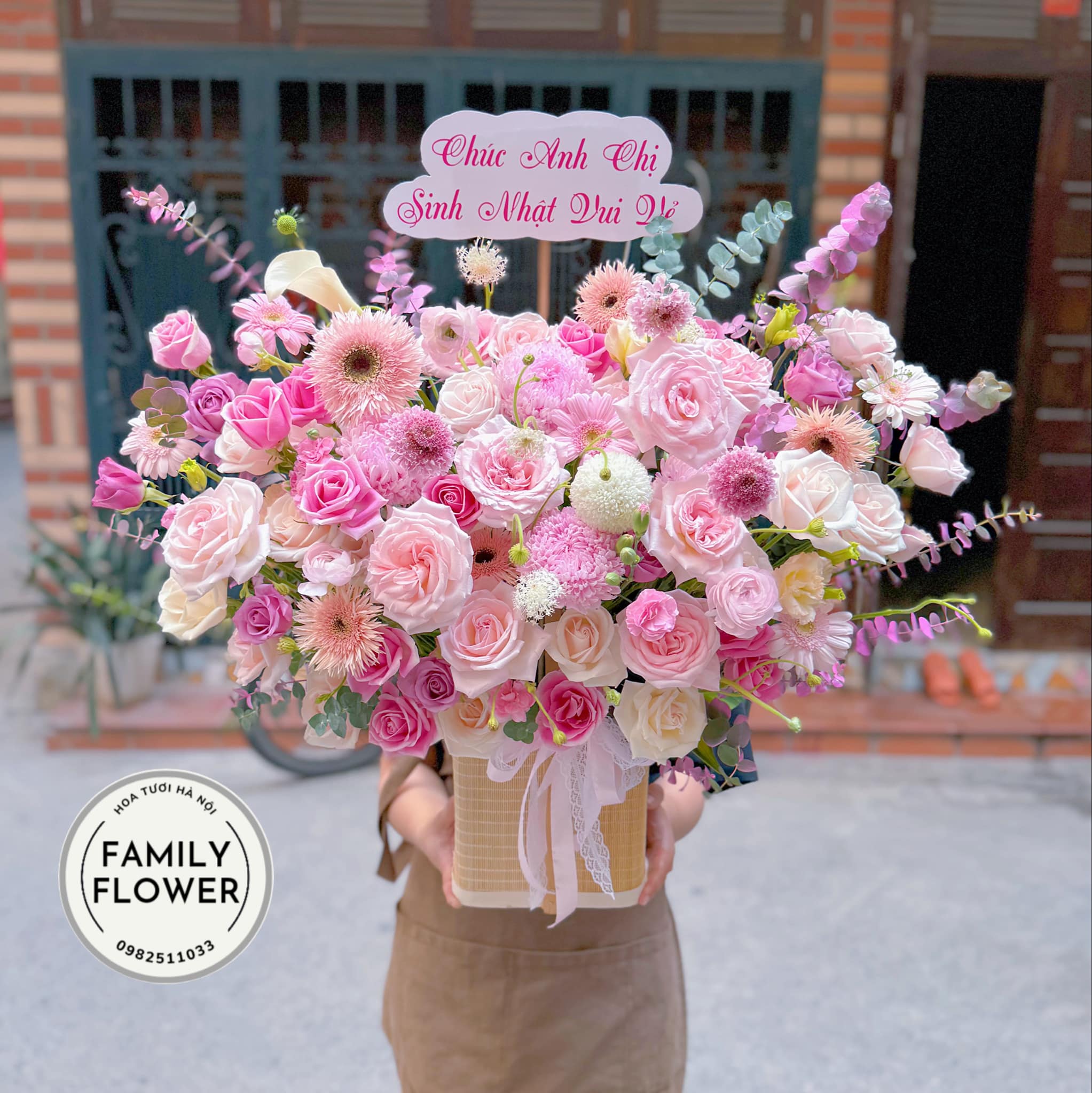Lẵng hoa tone hồng tặng chúc mừng sinh nhật tại Ba Đình Hà Nội ! Hoa sinh nhật tại Hà Nội ! Mua hoa online tại Hà Nội