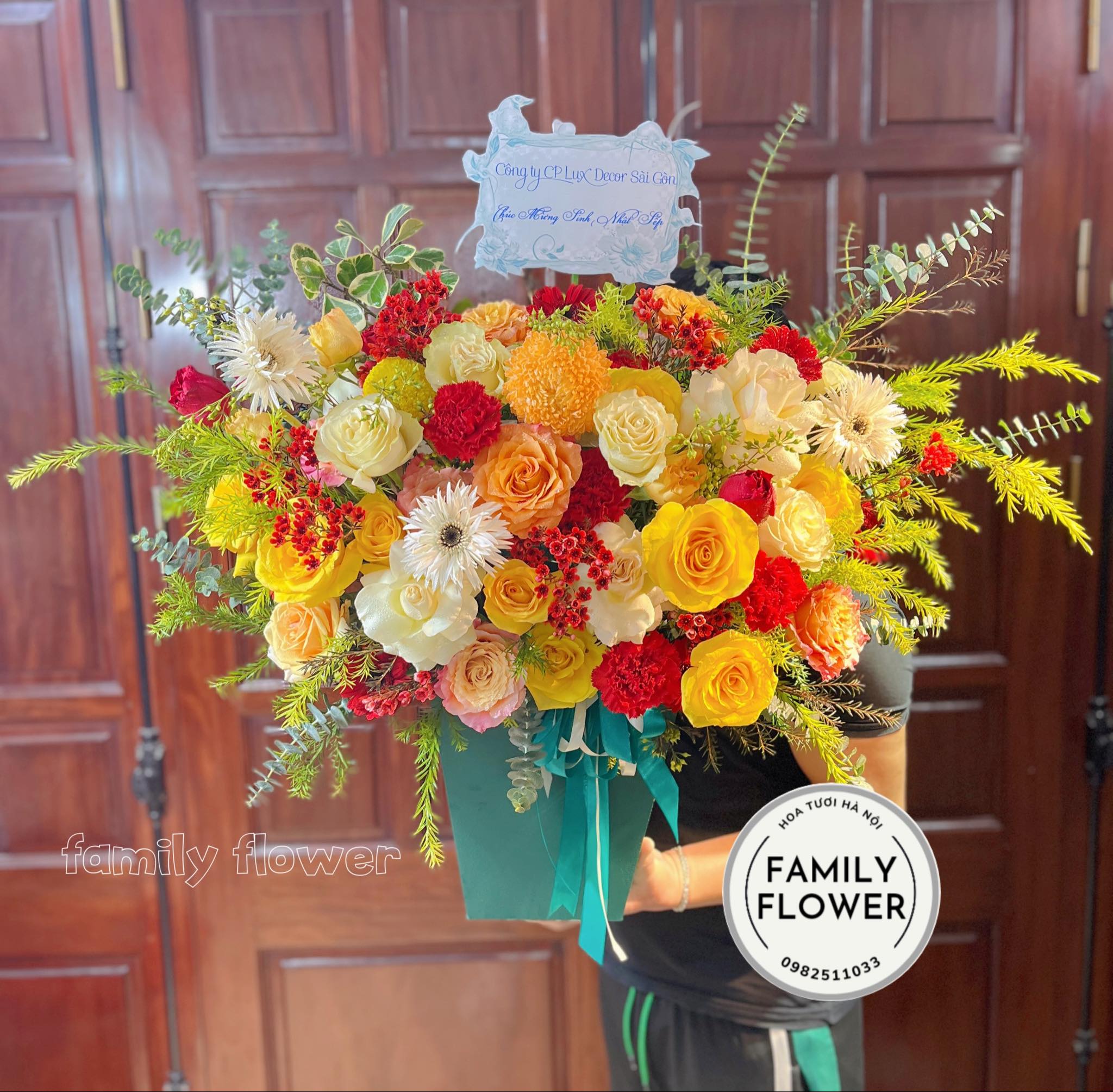 Lẵng hoa cam vàng tặng sinh nhật bố , anh trai ở quận Ba Đình Hà  Nội ! Hoa tươi Ba Đình !