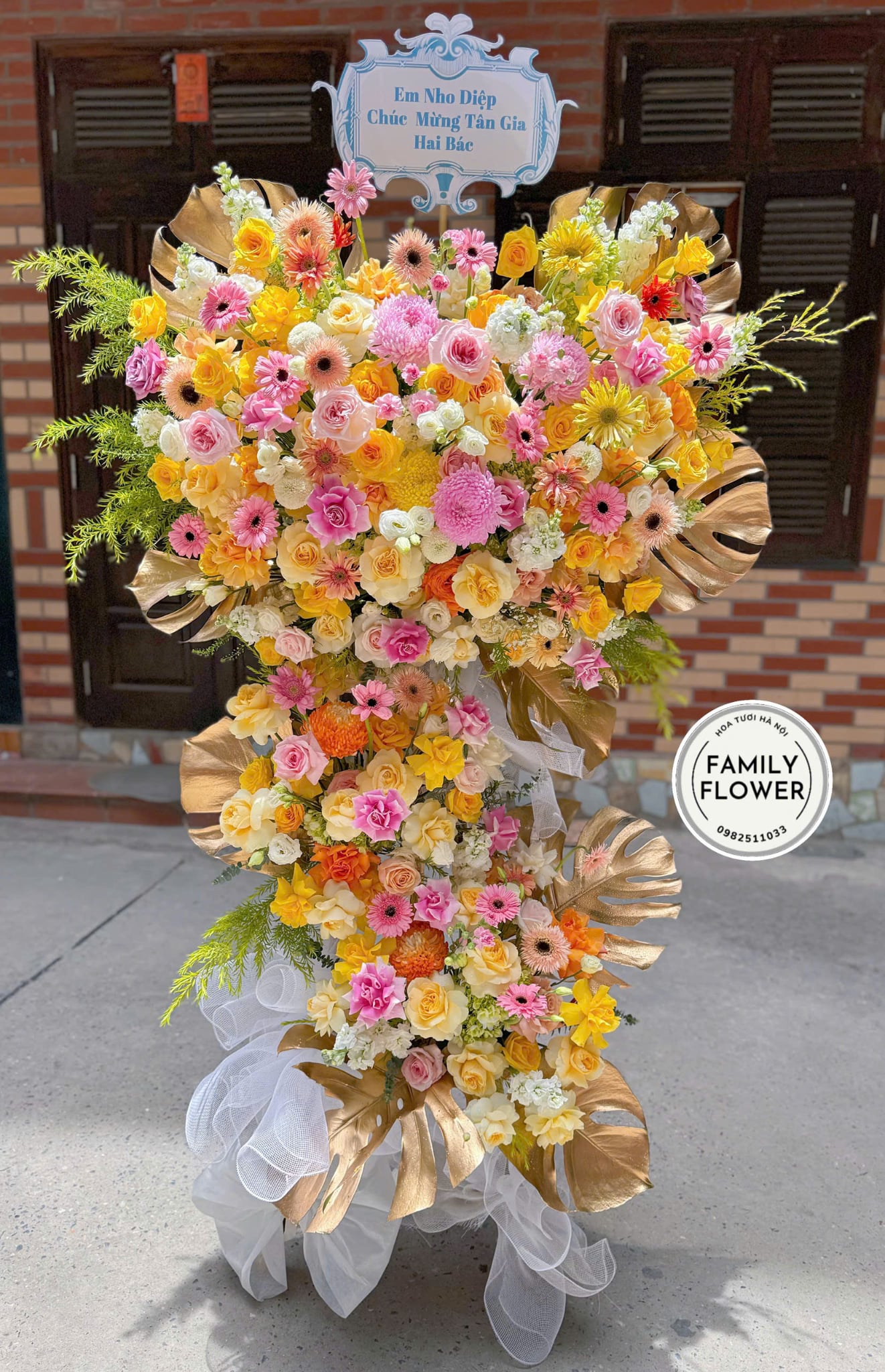 Kệ hoa chúc mừng tân gia ở Hà Nội ! Hoa tân gia Hà Nội ! Hoa tươi Hà Nội