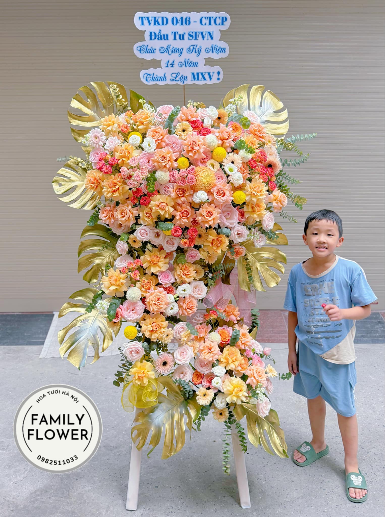 Kệ hoa chúc mừng kỷ niệm thành lập công ty ở quận Ba Đình , Cầu Giấy Hà Nội ! Hoa tươi Hà Nội