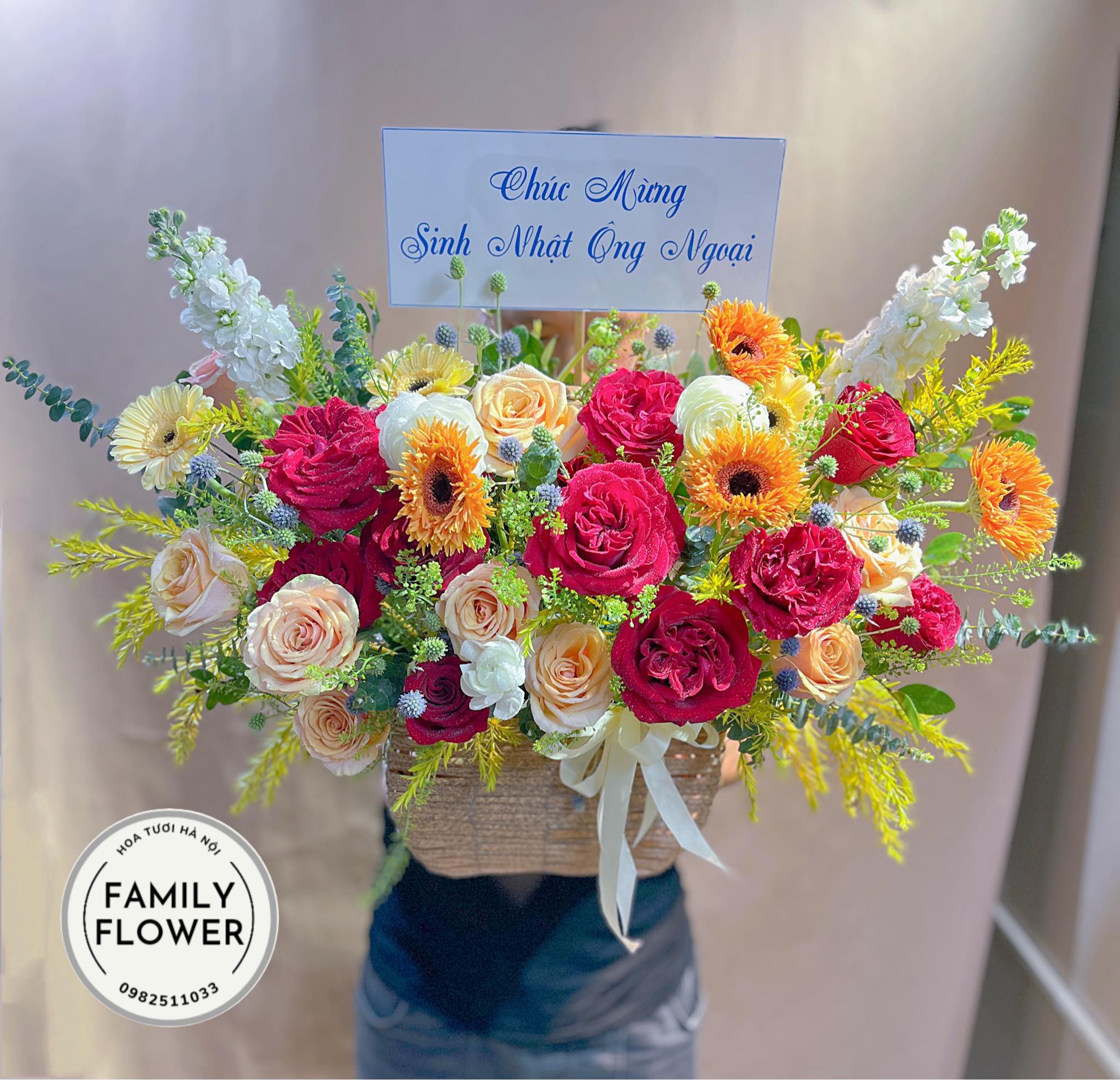 Lẵng hoa tặng sinh nhật ông ở quận Cầu Giấy , Ba Đình Hà Nội ! Hoa sinh nhật Hà Nội
