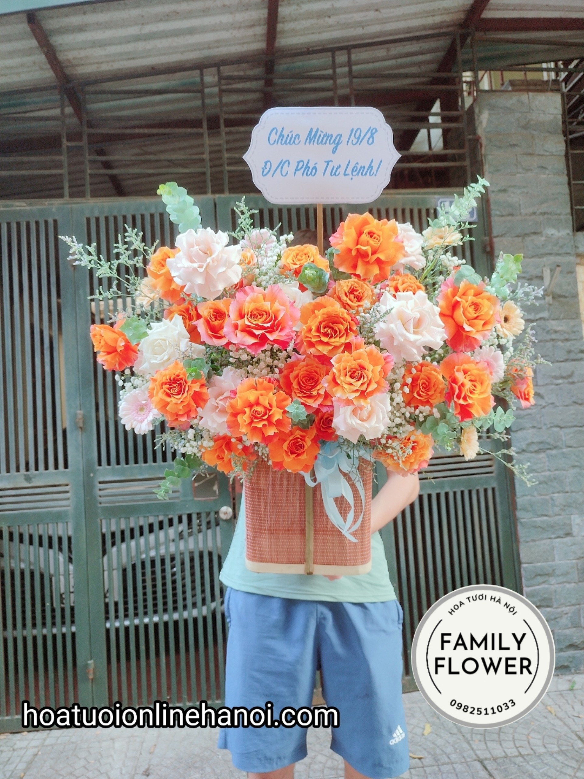 Lẵng hoa tone cam tặng nam đẹp tại hà nội. Điện hoa Hà Nội.