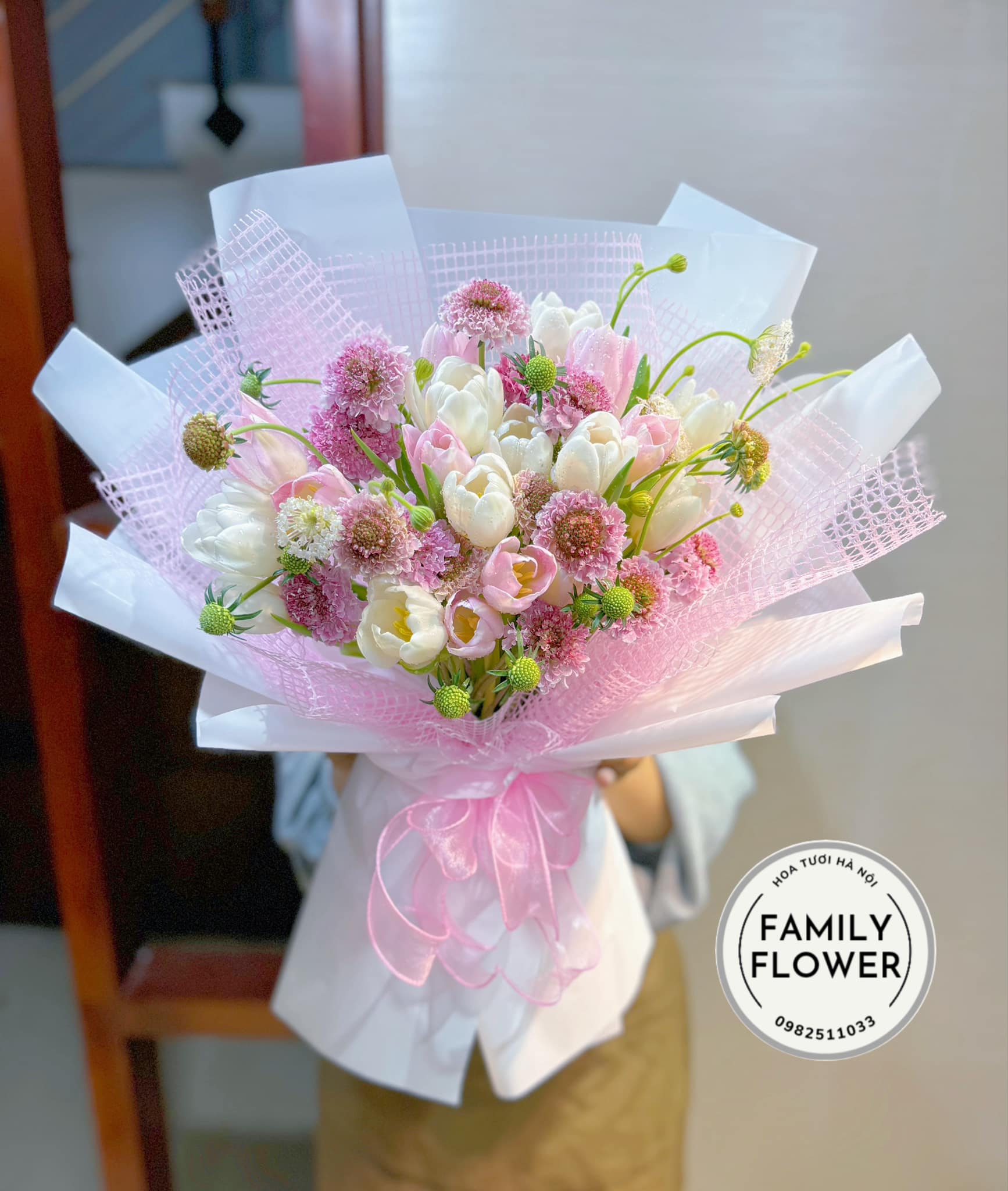 Bó hoa tulip tặng người yêu nhân dịp 20 tháng 10 ở Hà Nội ! Hoa chúc mừng ngày phụ nữ Việt Nam 20 /10