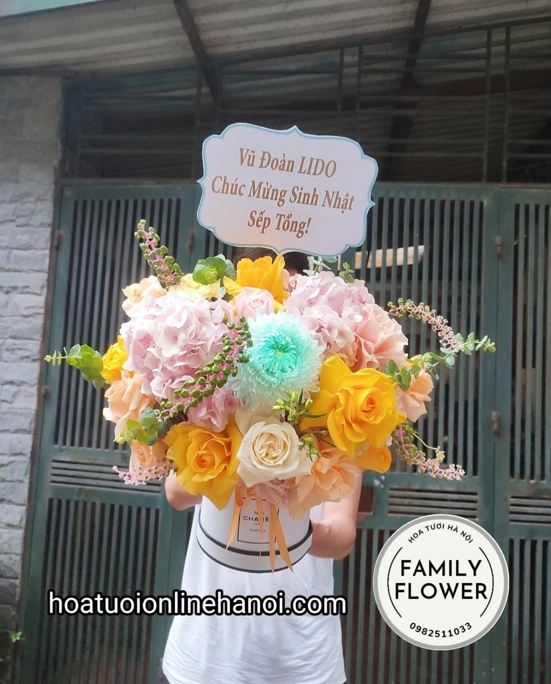 Hộp hoa chúc mừng sinh nhật sếp tại Hà Nội - Hoa tươi Cầu Giấy.