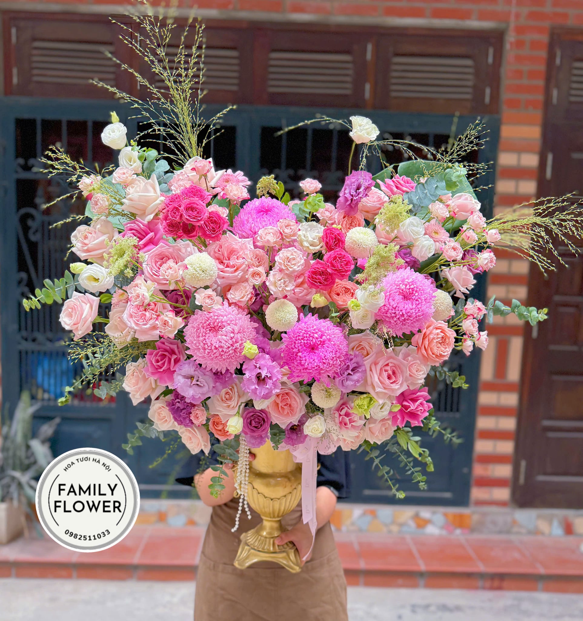 Bình hoa tone hồng tặng chúc mừng sinh nhật tại Hà Nội ! Mua hoa tươi online Hà Nội