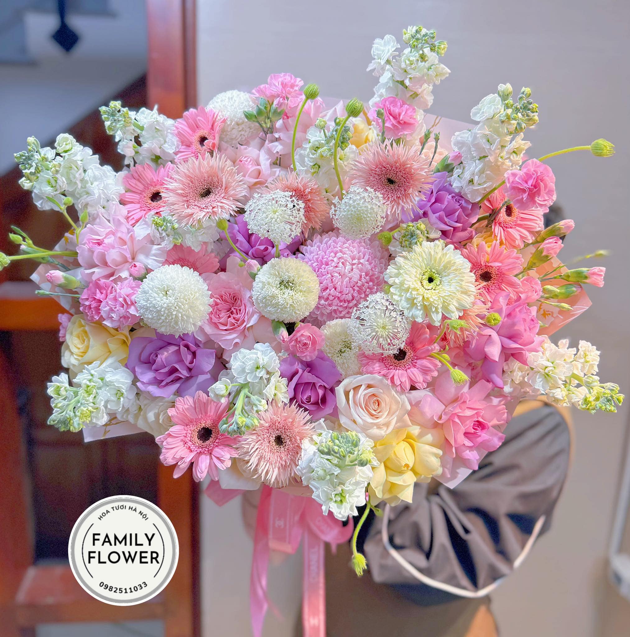 Bó hoa dáng tròn tặng bạn chị , mẹ ở quận Đống Đa Hà  Nội ! Hoa tươi Hà Nội