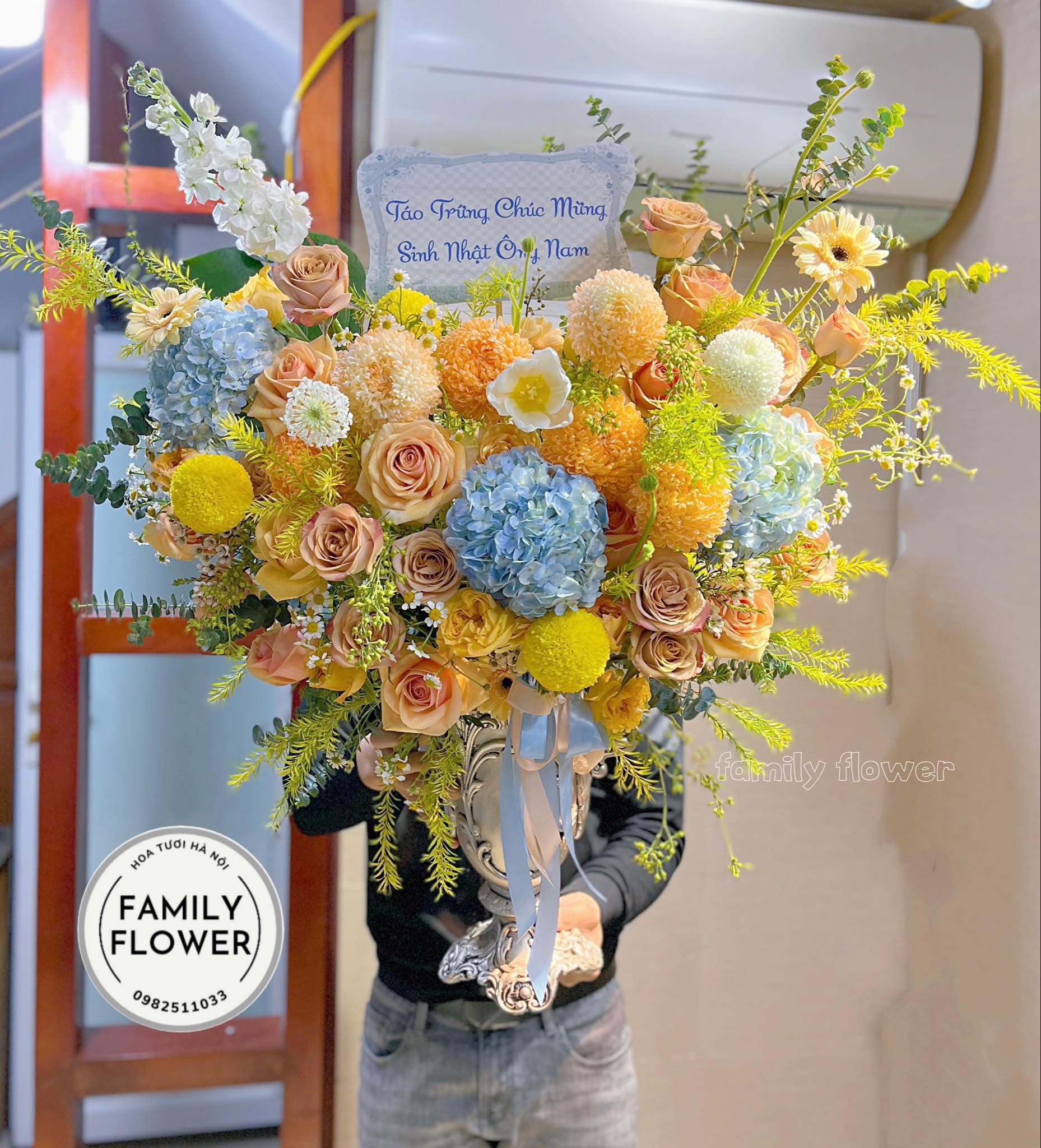 Bình hoa tặng sinh nhật sếp , giám đốc , đối tác quan trọng quận Cầu Giấy , Đống Đa , Hoàn Kiếm Hà Nội