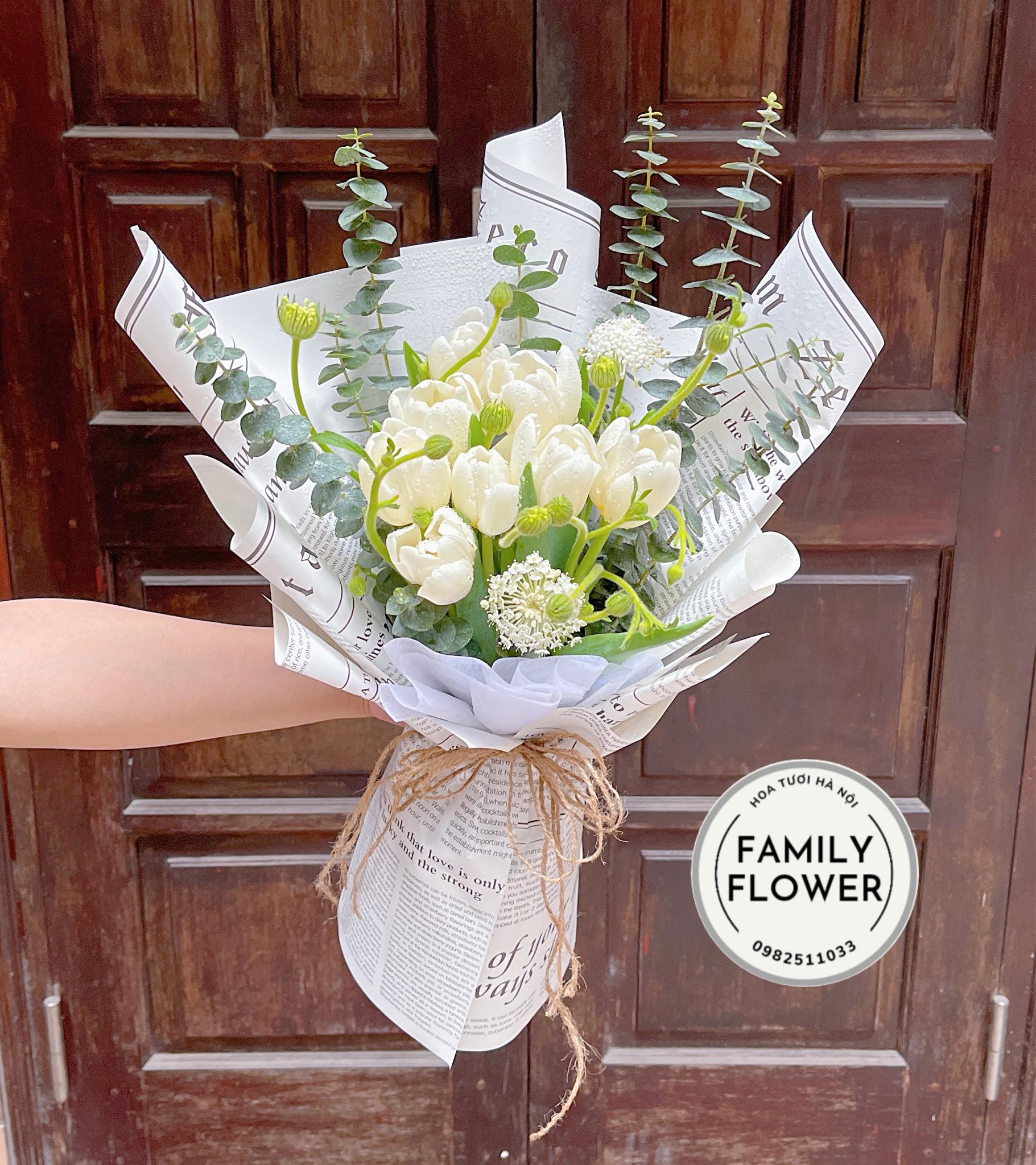 Bó hoa tulip trắng tặng chúc mừng tại Ba Đình - Cầu Giấy Hà Nội ! mua hoa tươi online Hà Nội