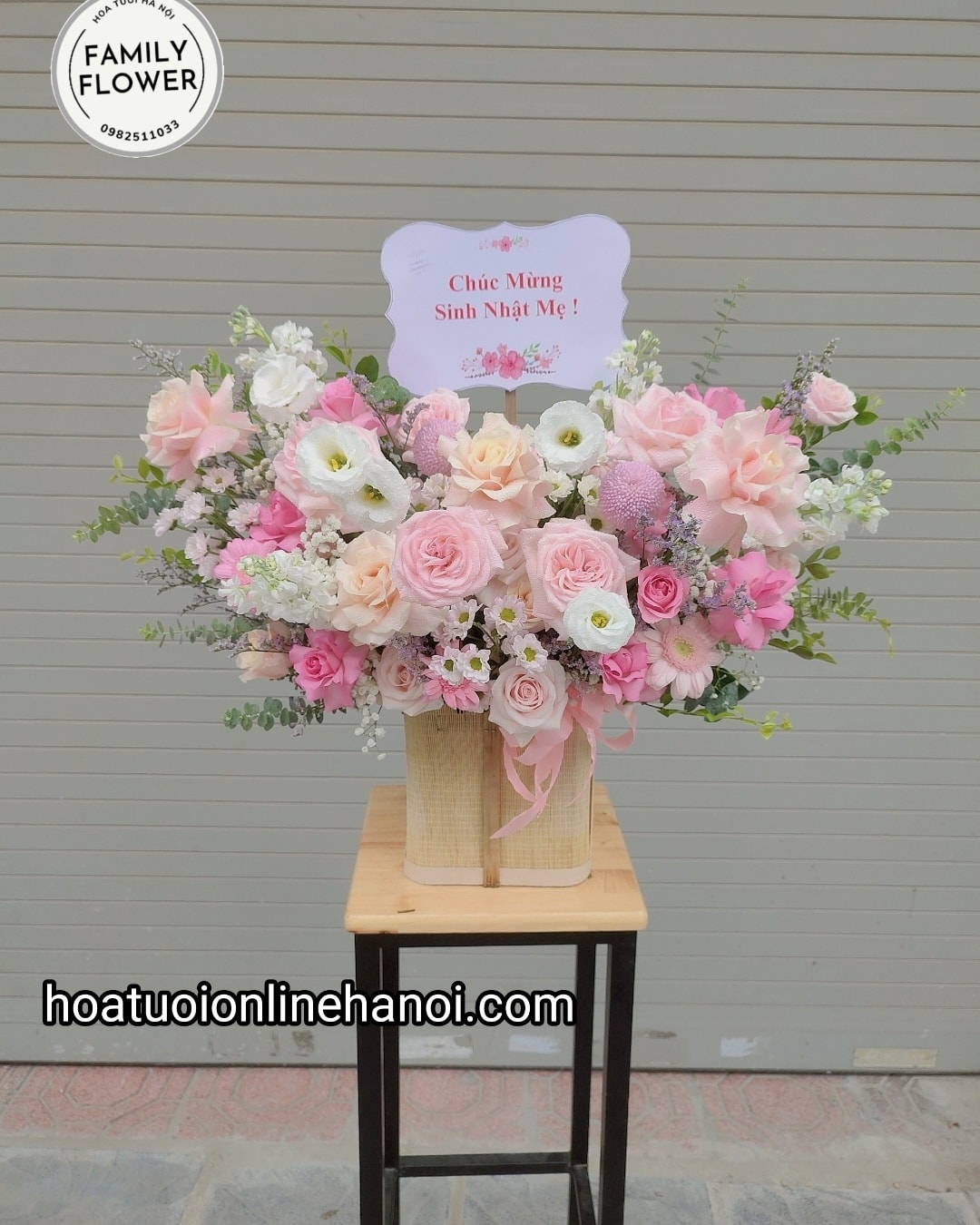 Lẵng hoa chúc mừng sinh nhật mẹ đẹp tại Cầu Giấy . Hoa sinh nhật Hà Nội