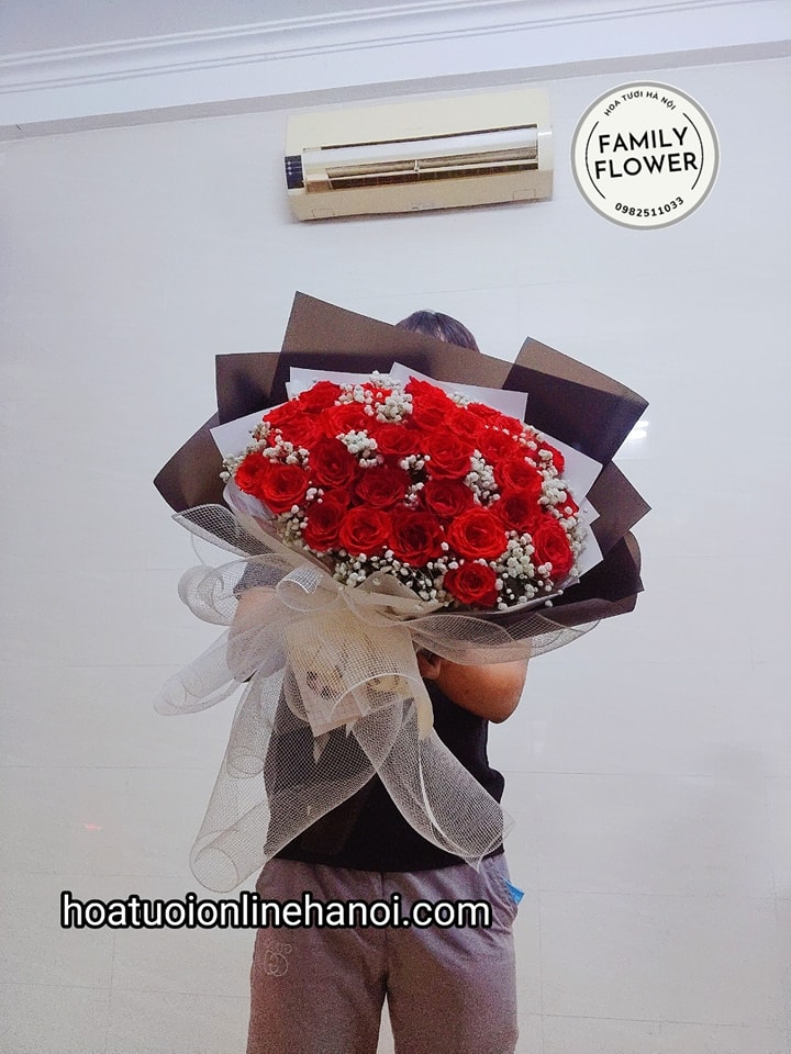 BÓ HOA HỒNG TẶNG NGƯỜI YÊU , BÀ XÃ VỢ NHÂN NGÀY SINH NHẬT ,KỶ NIỆM YÊU NHAU Ở HÀ NỘI . HOA TÌNH YÊU HÀ NỘI