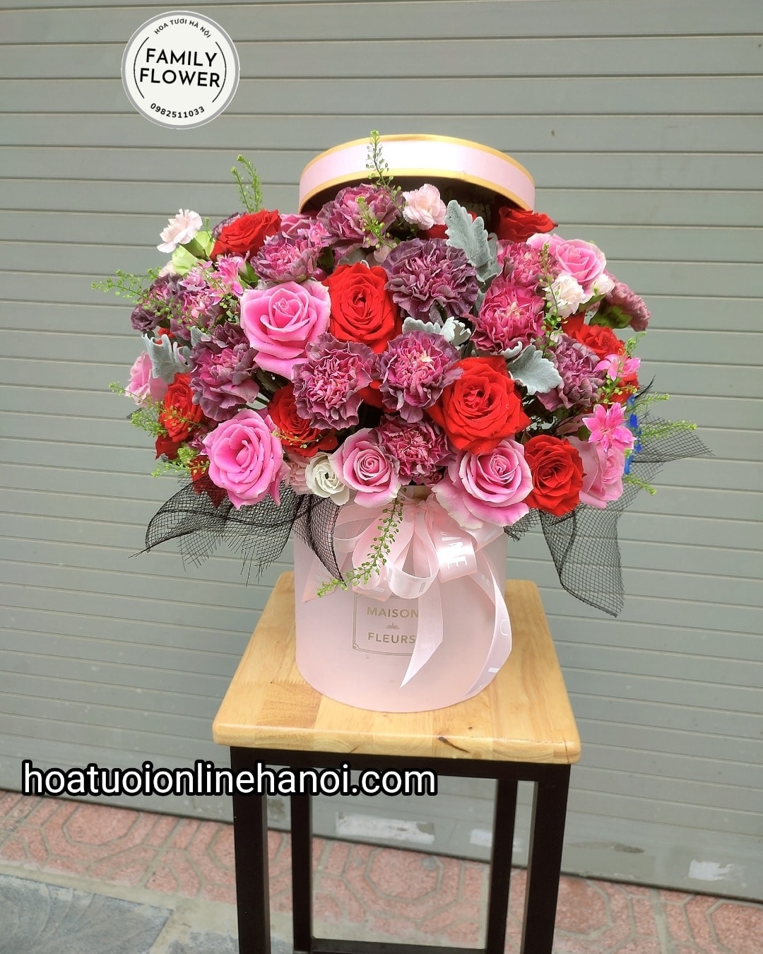 Hộp hoa sang trọng chúc mừng sinh nhật sếp đẹp ở HÀ NỘI , địa chỉ mua hoa tươi uy tín tại HÀ NỘI