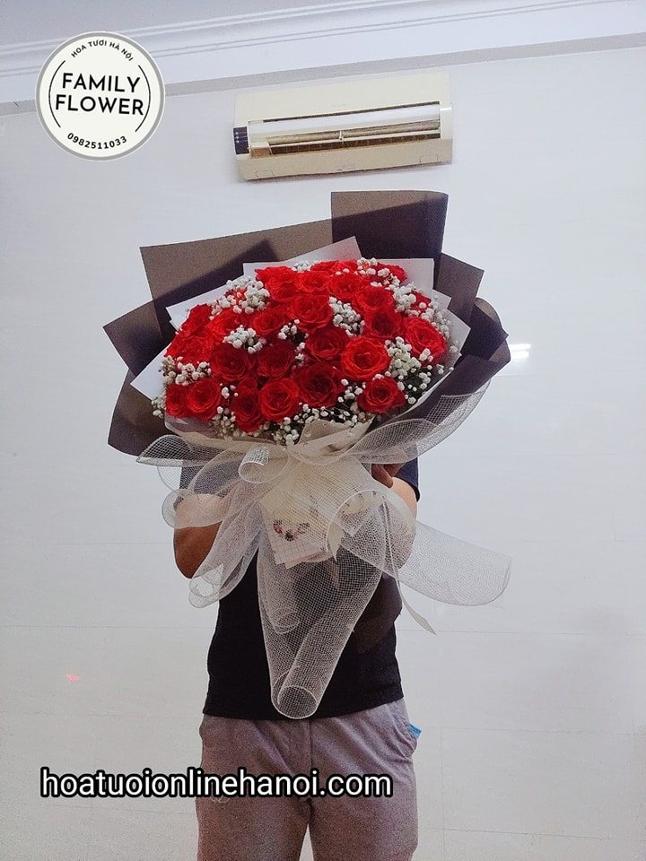 BÓ HOA HỒNG TẶNG NGƯỜI YÊU , BÀ XÃ VỢ NHÂN NGÀY SINH NHẬT ,KỶ NIỆM YÊU NHAU Ở HÀ NỘI . HOA TÌNH YÊU HÀ NỘI