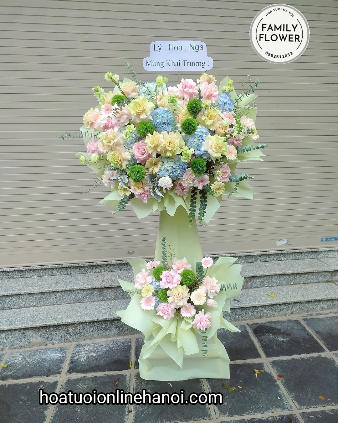 Kệ hoa xanh tươi tắn chúc mừng bạn bè, đồng nghiệp, người thân khai trương hồng phát ở Cầu Giấy -Hà Nội