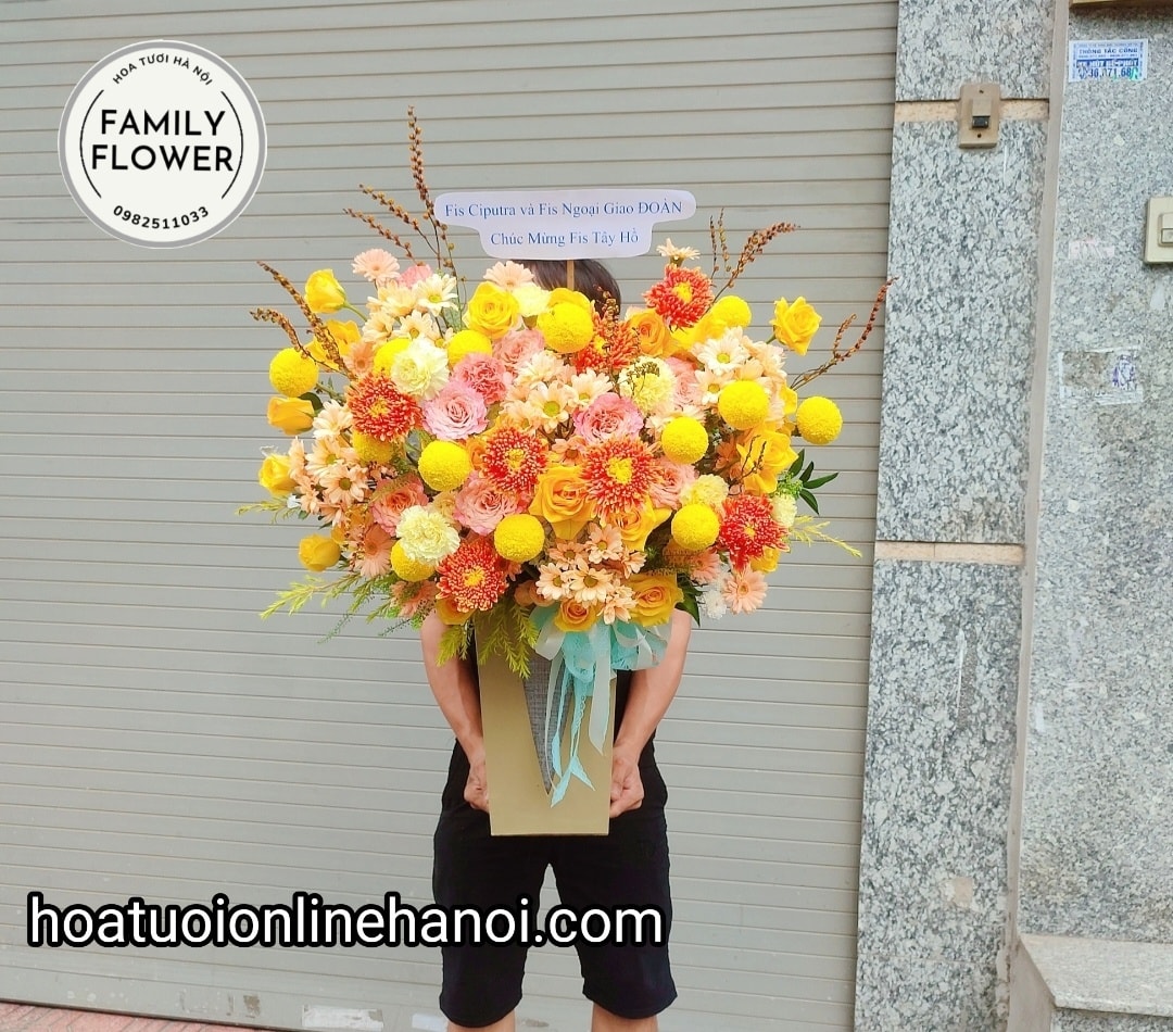 Lẵng hoa tone vàng sang trọng chúc mừng khai trương , sinh nhật sếp , đối tác quan trọng tại Hà Nội. Hoa tươi Hà Nội