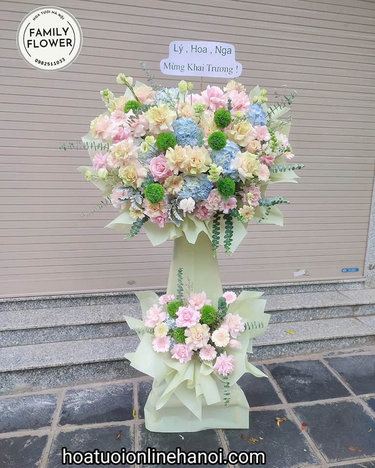 Kệ hoa xanh tươi tắn chúc mừng bạn bè, đồng nghiệp, người thân khai trương hồng phát ở Cầu Giấy -Hà Nội