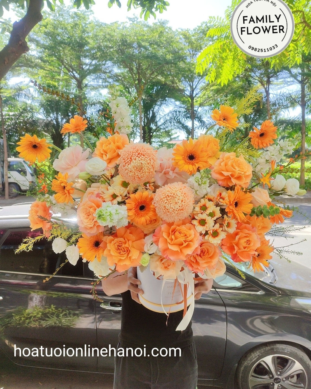 Hộp hoa cam nhập khẩu chúc mừng sếp nam ở QUẬN CẦU GIẤY - HÀ NỘI . Hoa tặng sếp ở HÀ NỘI