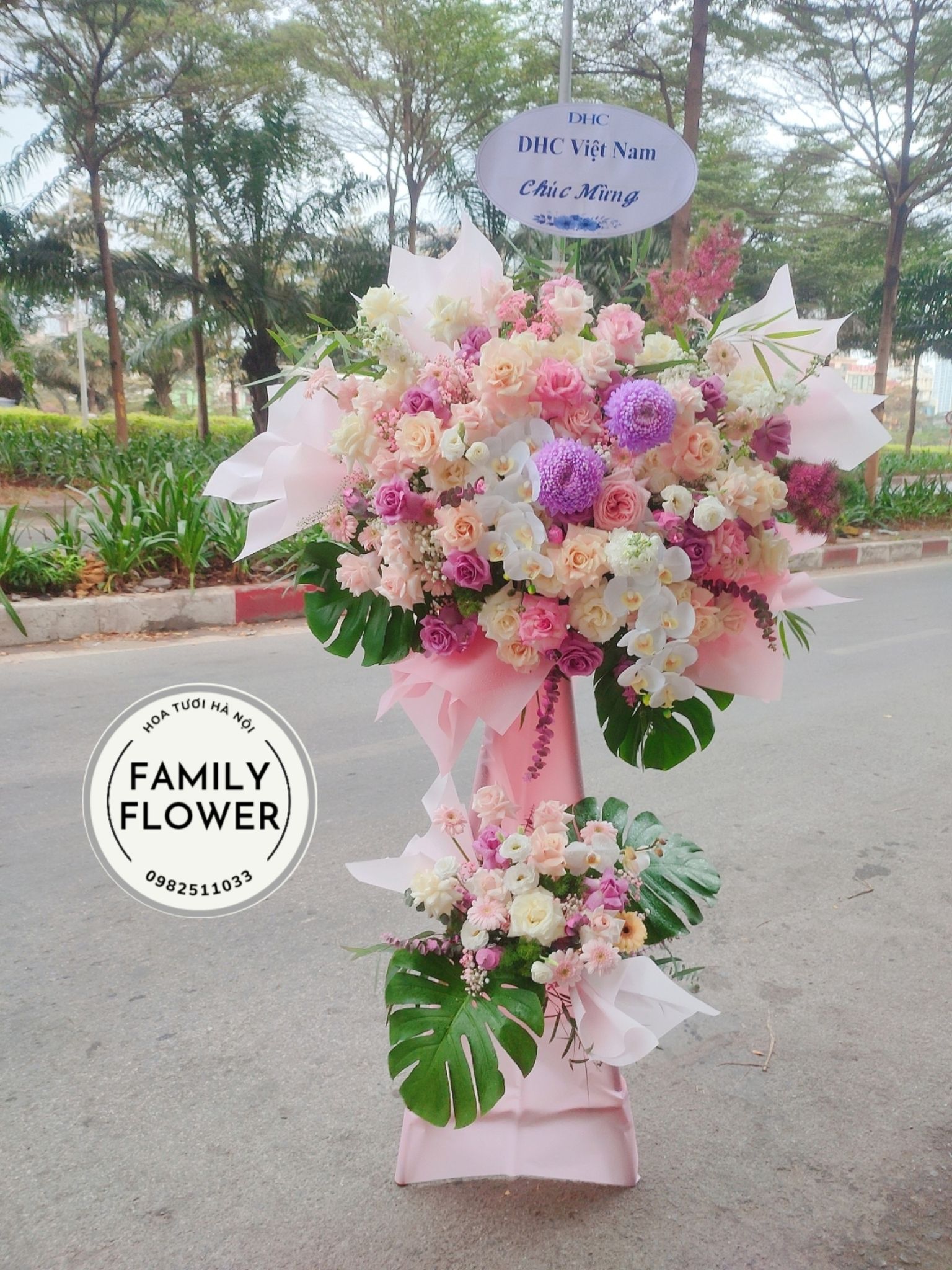 Kệ hoa vip chúc mừng khai trương , sự kiện , hội nghị sang trọng tại Hà Nội, cây hoa Hà Nội