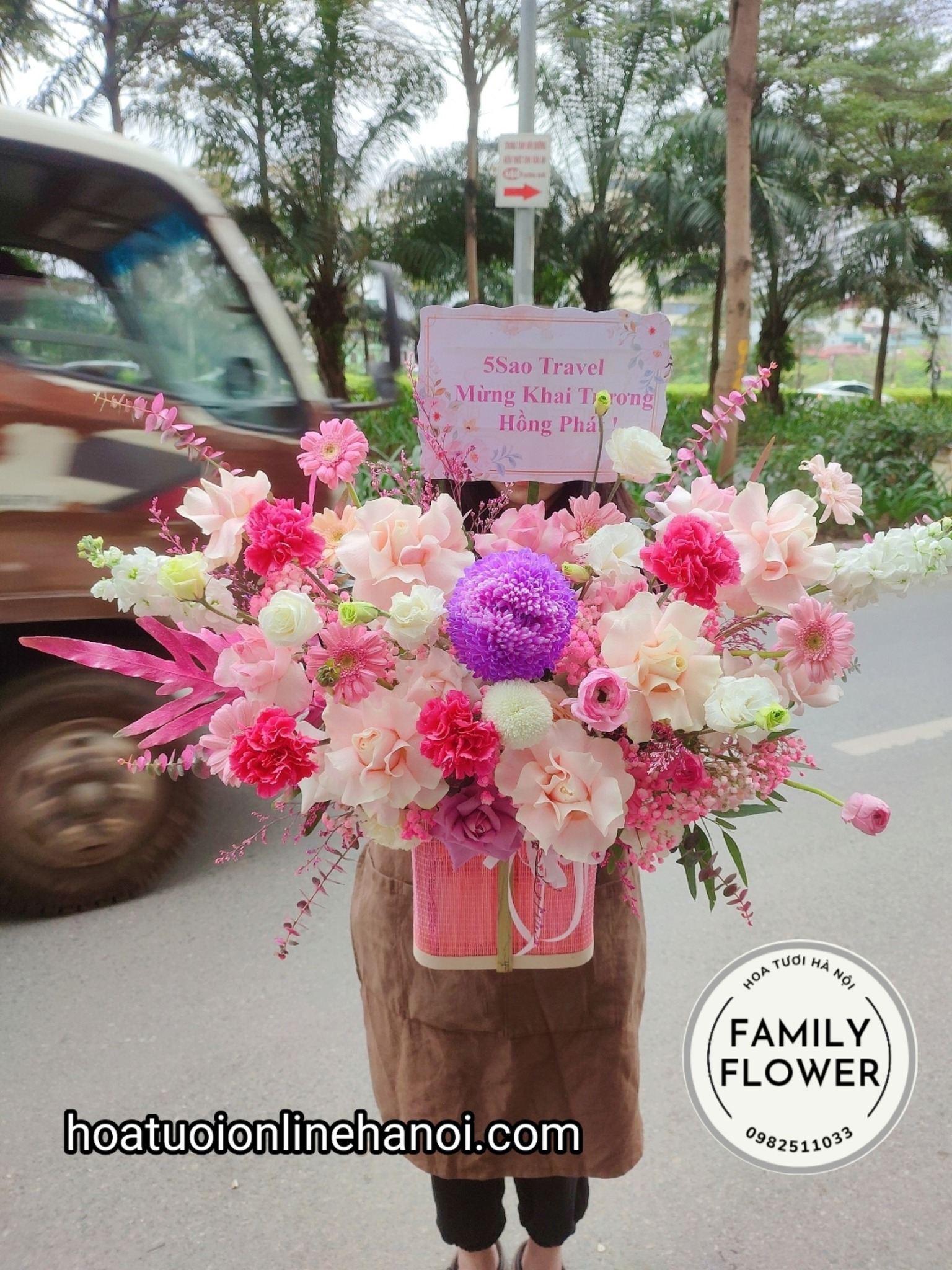 Lẵng hoa tươi tone hồng tặng đối tác quan trọng nhân dịp khai trương , mừng sinh nhật , giỏ hoa tươi , sang trọng tại khu vực Ba Đình - Cầu Giấy
