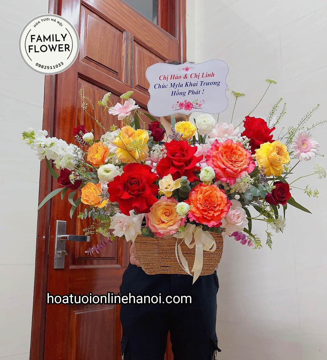 Lẵng hoa tặng đồng nghiệp nhân dịp quốc tế phụ nữ 8/3 ở Ba Đình - Hà Nội .