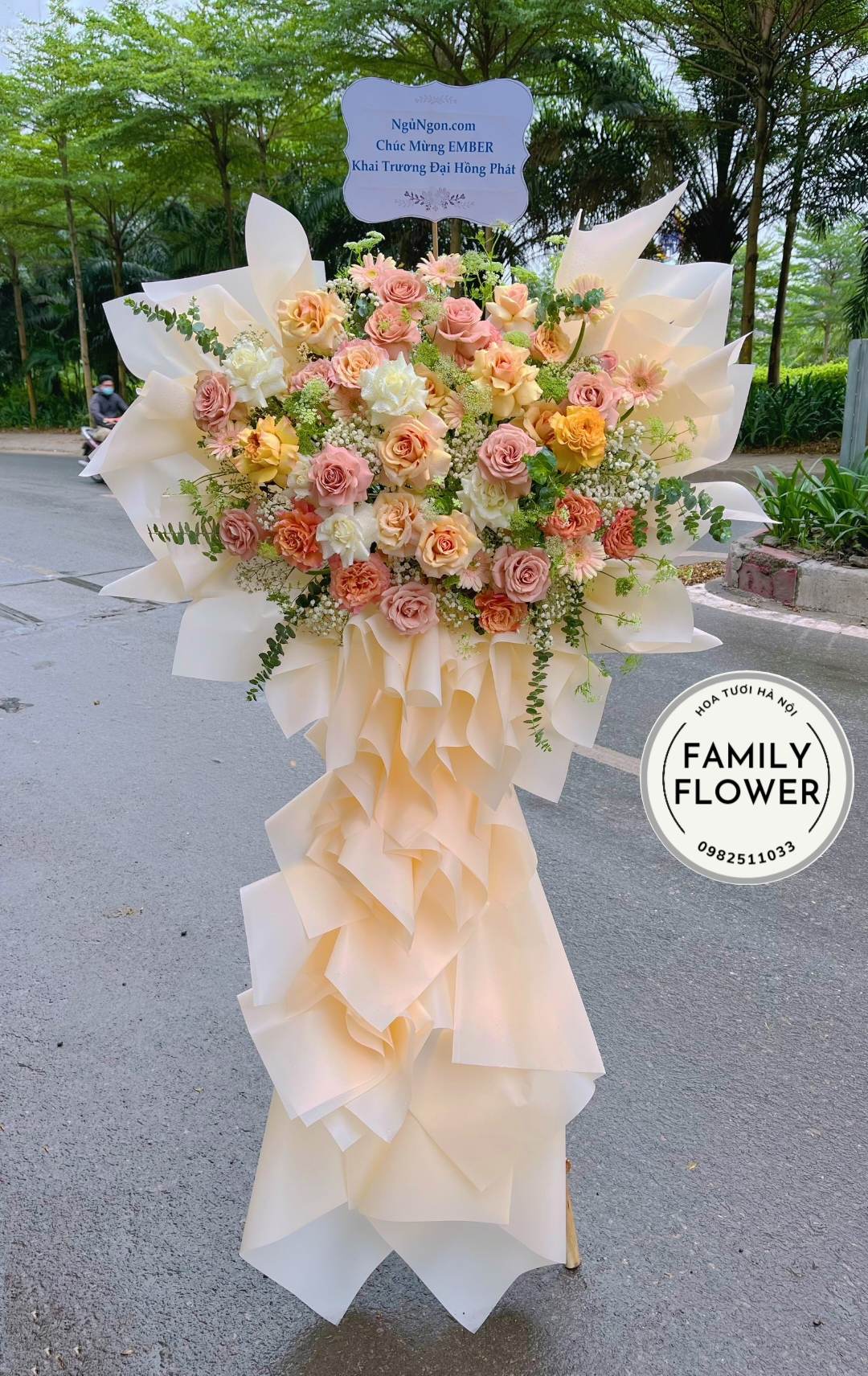 Hoa khai trương Hà Nội ! Kệ hoa chúc mừng khai trương ở Hà Nội !