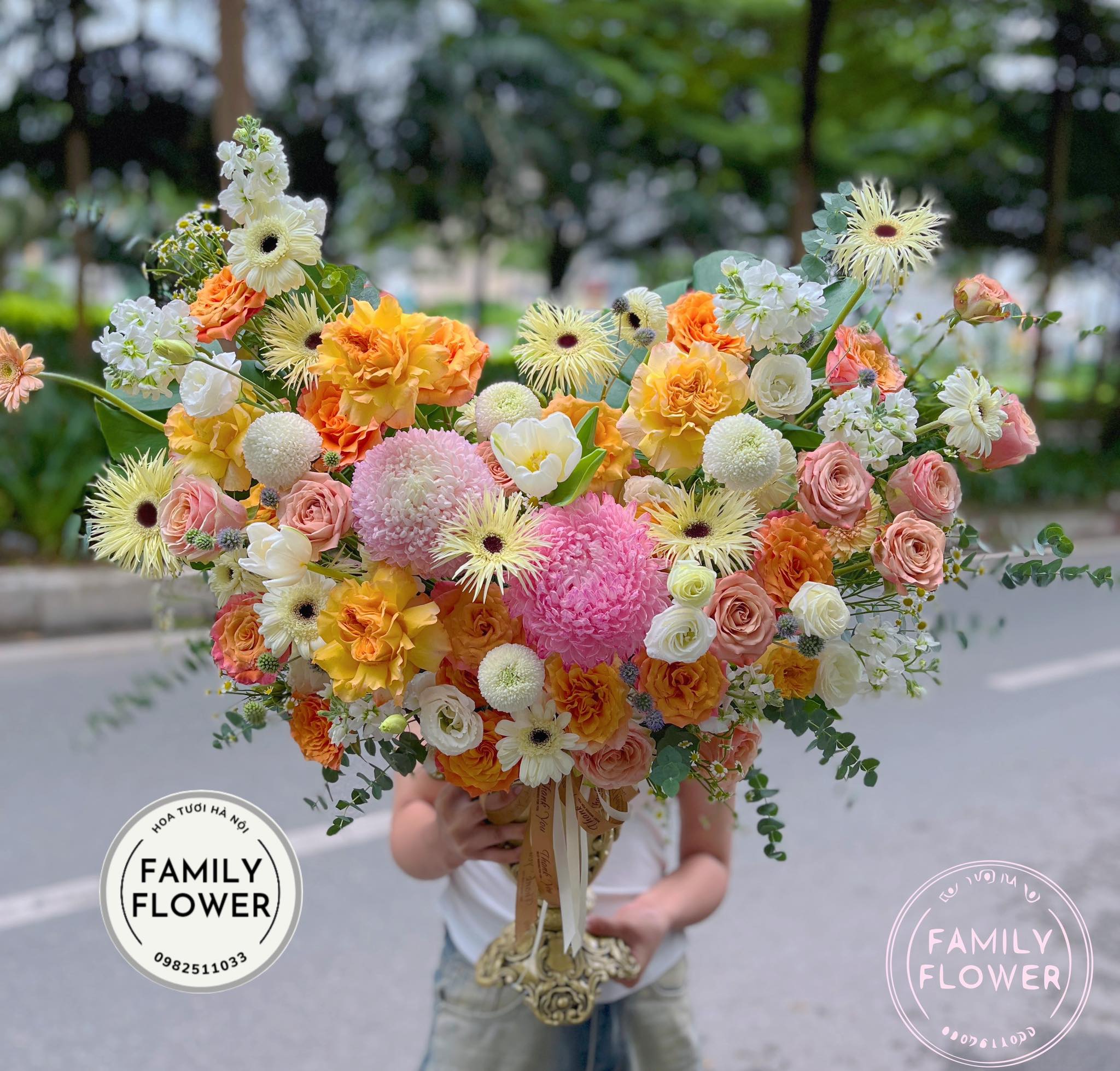 Bình hoa tặng sếp  nam đẹp , lịch lãm ở Quận Ba Đình , Hoàn Kiếm Hà Nội, hoa tươi Hà Nội