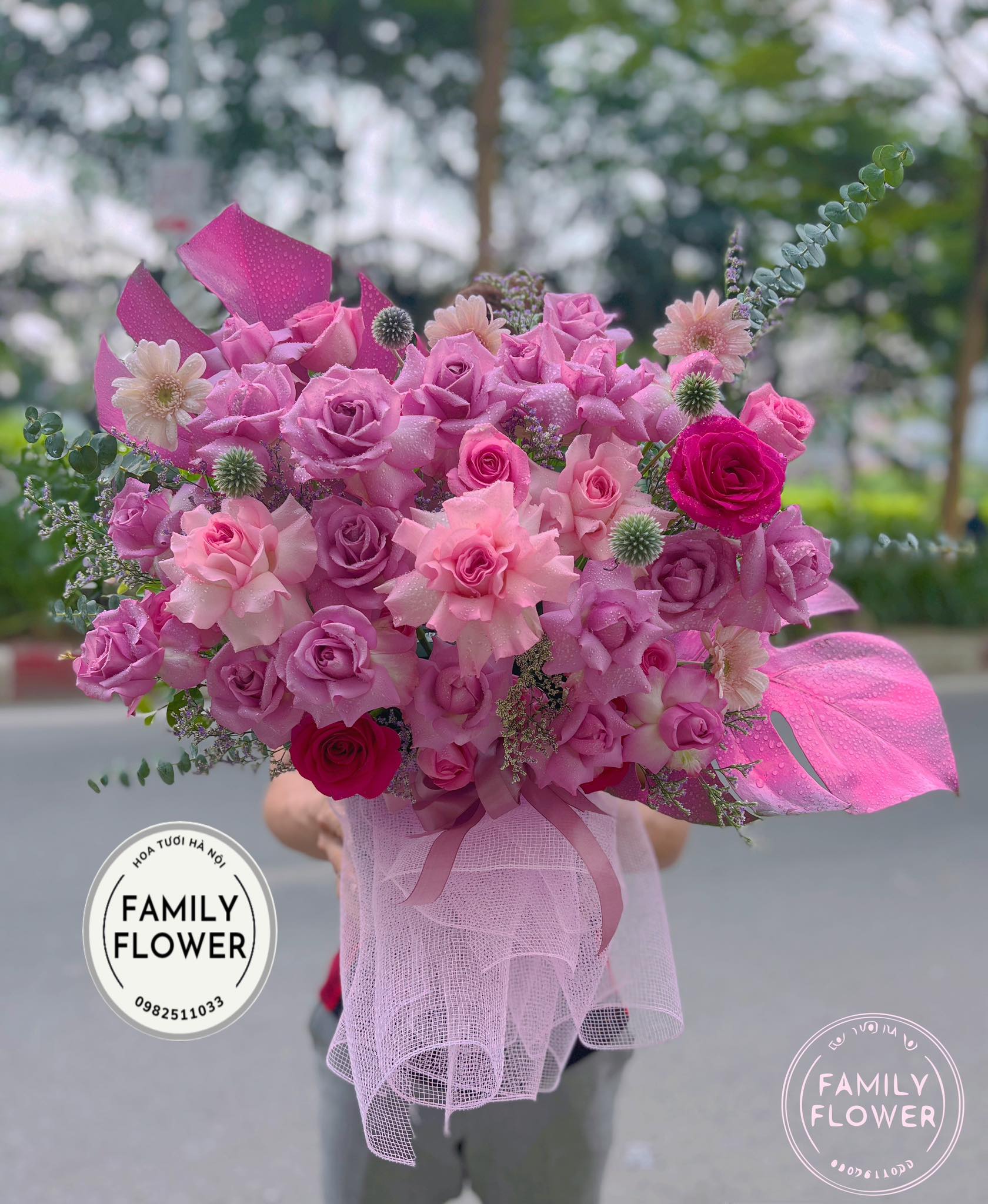 Lẵng hoa tím thuỷ chung tặng ngày phụ nữ Việt Nam 20 tháng 10 . Điện hoa Hà Nội