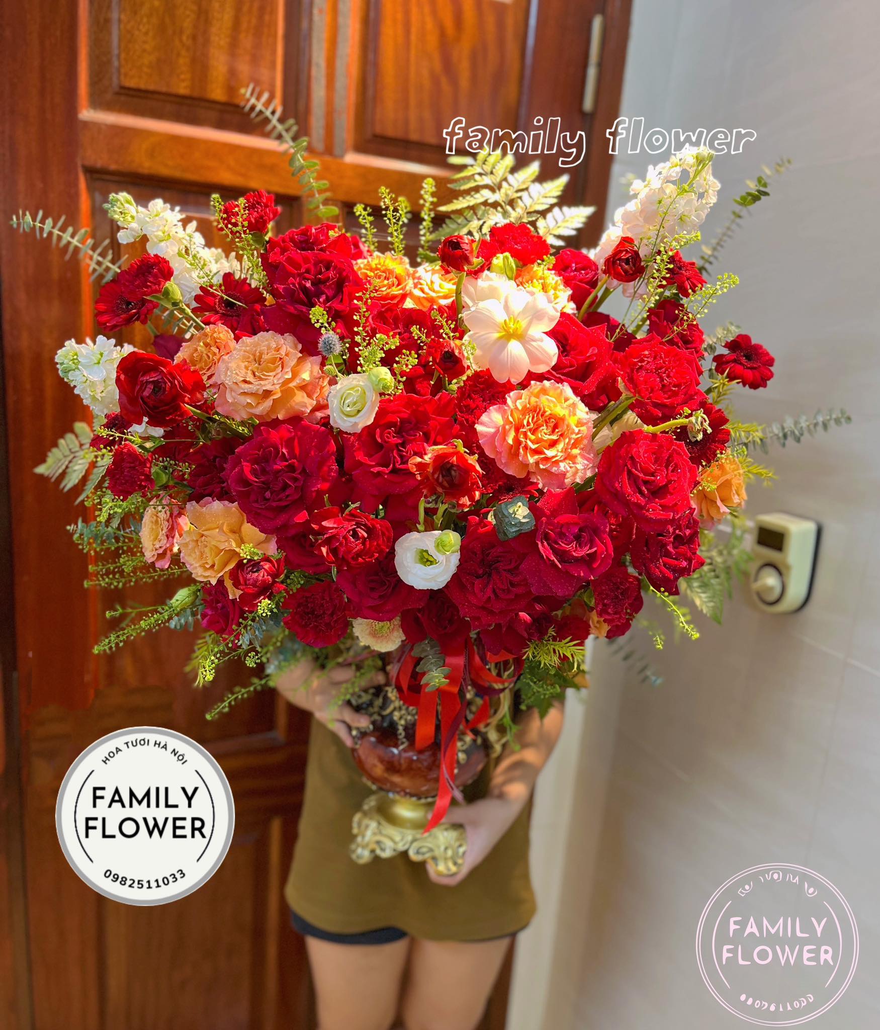 Bình hoa cao cấp tặng chúc mừng sinh nhật sếp, mẹ tại Cầu Giấy, hoa tươi Hà Nội