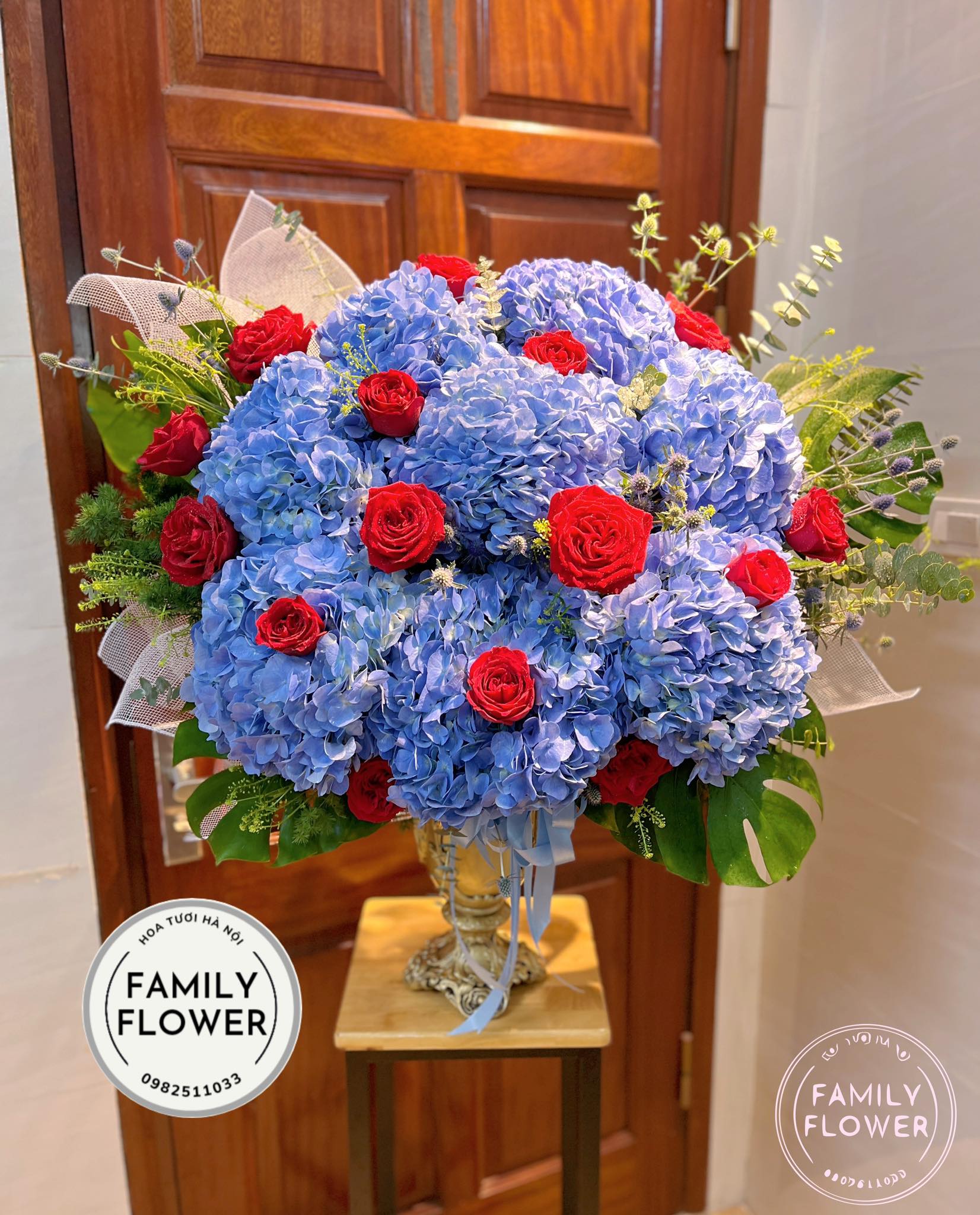 Bình hoa cẩm tú cầu xanh dương tặng người yêu , vợ nhân dịp 20 tháng 10 ! Hoa 20 tháng 10 quận Ba Đình Hà Nội, hoa tươi Hà Nội