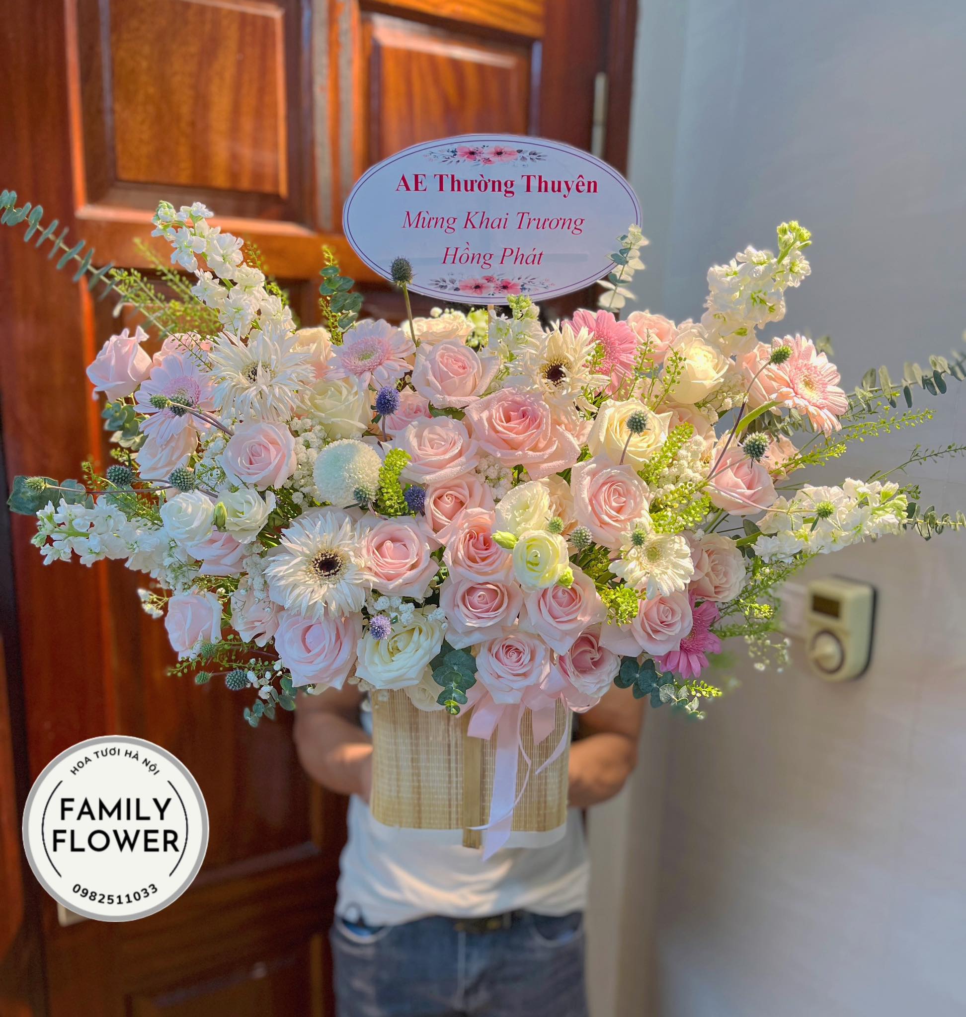 Lẵng hoa chúc mừng ngày phụ nữ Việt Nam 20 tháng 10 ở quận Ba Đình Hà Nội, hoa tươi Hà Nội