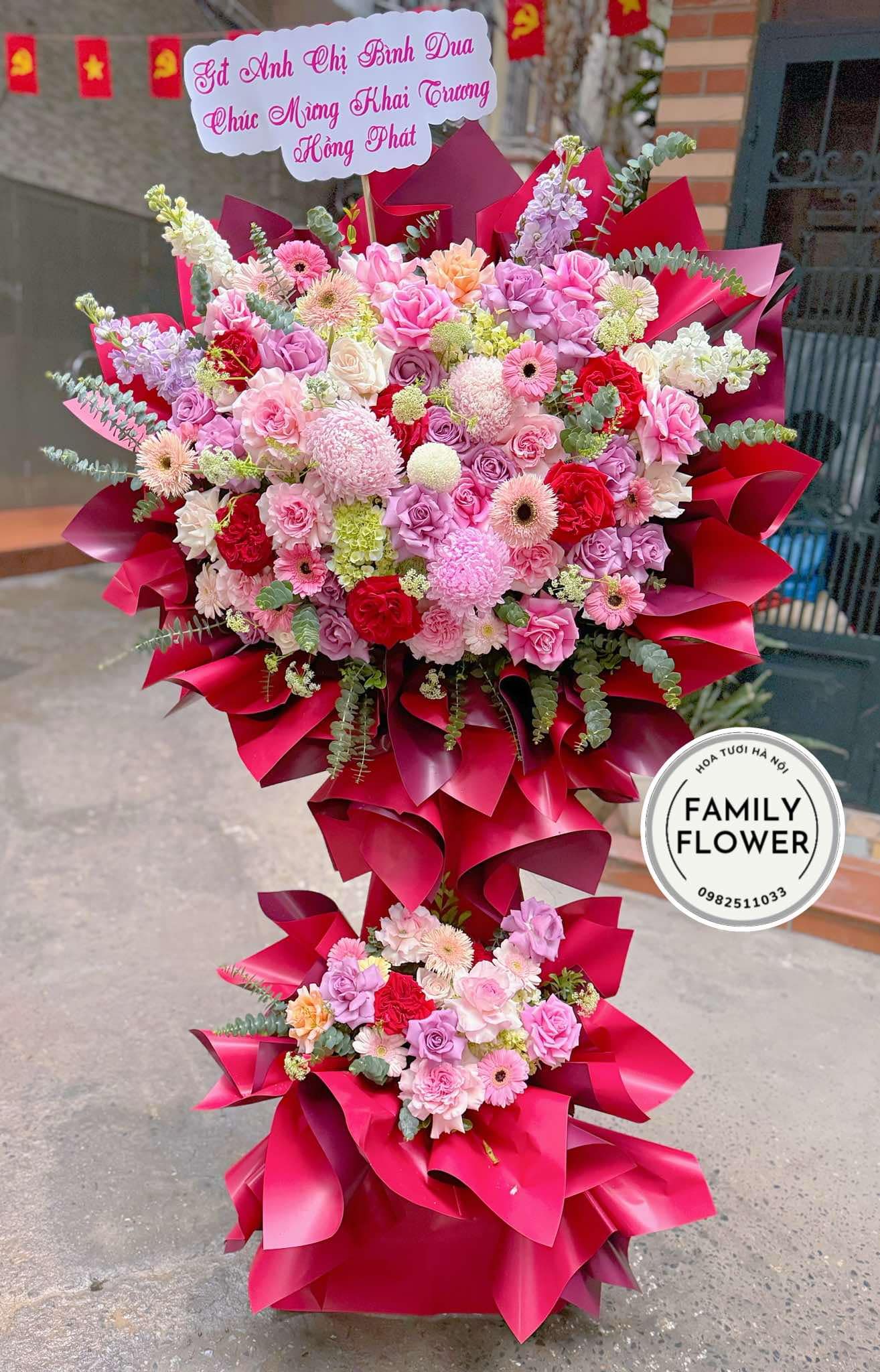 Kệ hoa 2 tầng tone đỏ hồng may mắn chúc mừng khai trương ở Hà Nội ! Hoa tươi Hà Nội