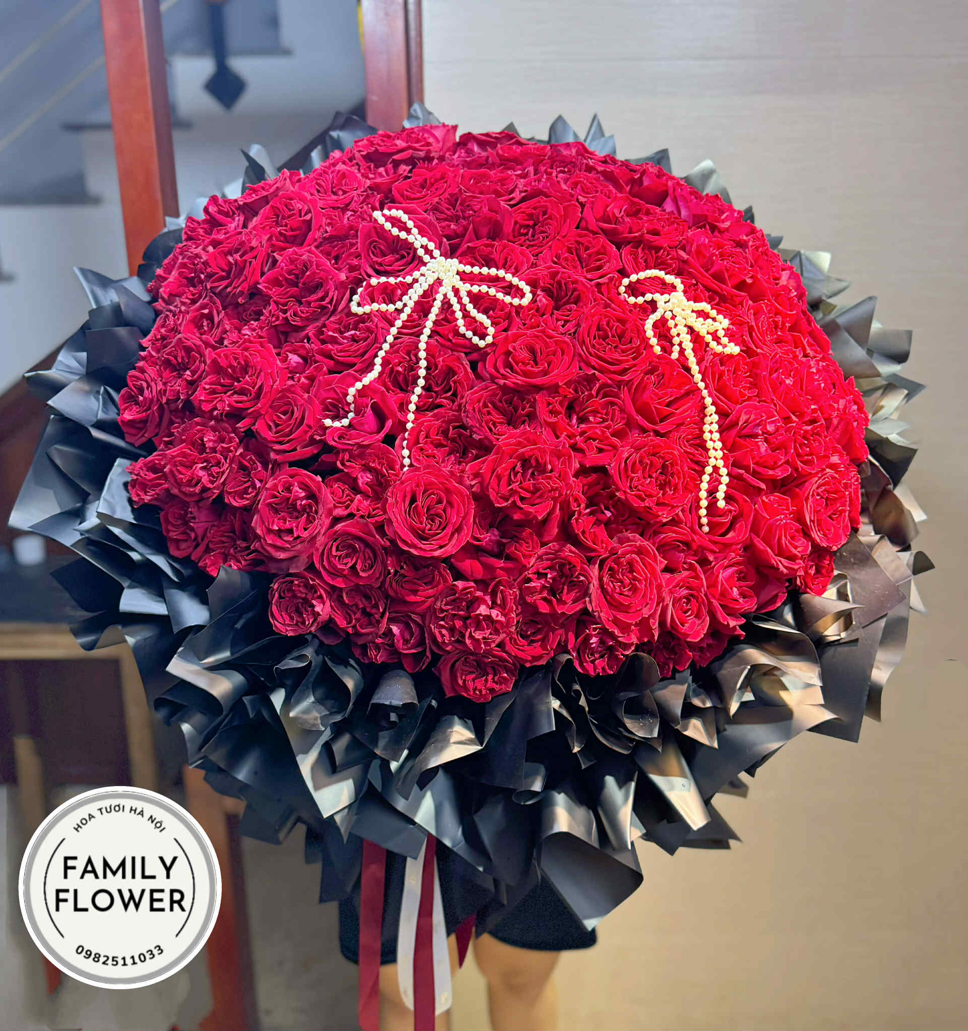 Bó hoa hồng đỏ khổng lồ tặng bạn gái ở Hà Nội ! Hoa hồng đỏ Hà Nội ! Mua hoa tươi Hà Nội