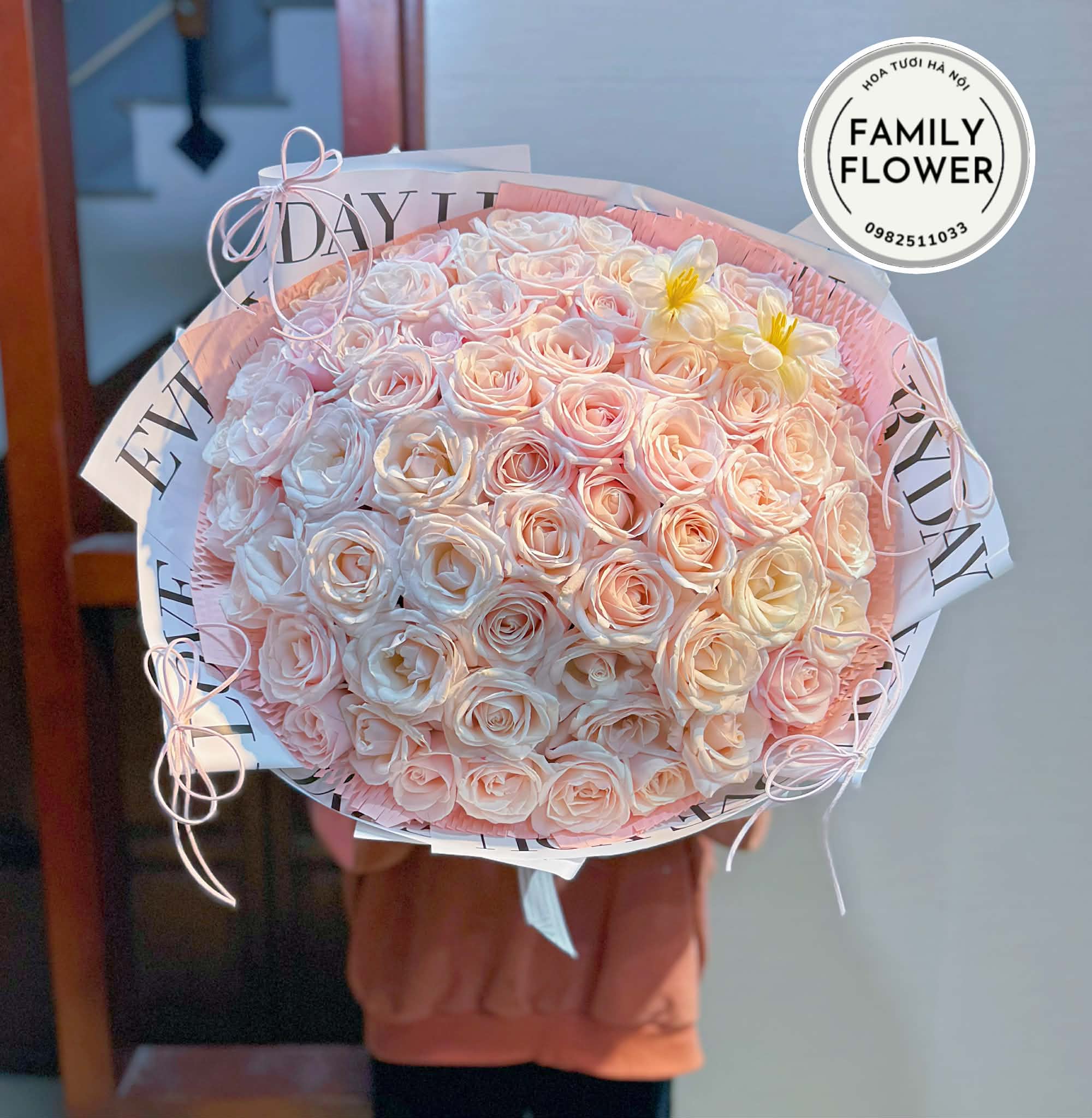 Bó hoa hồng kem tặng bạn gái ! Người yêu dịp valentine quận Cầu Giấy ! Hoa tặng người yêu dịp valentine