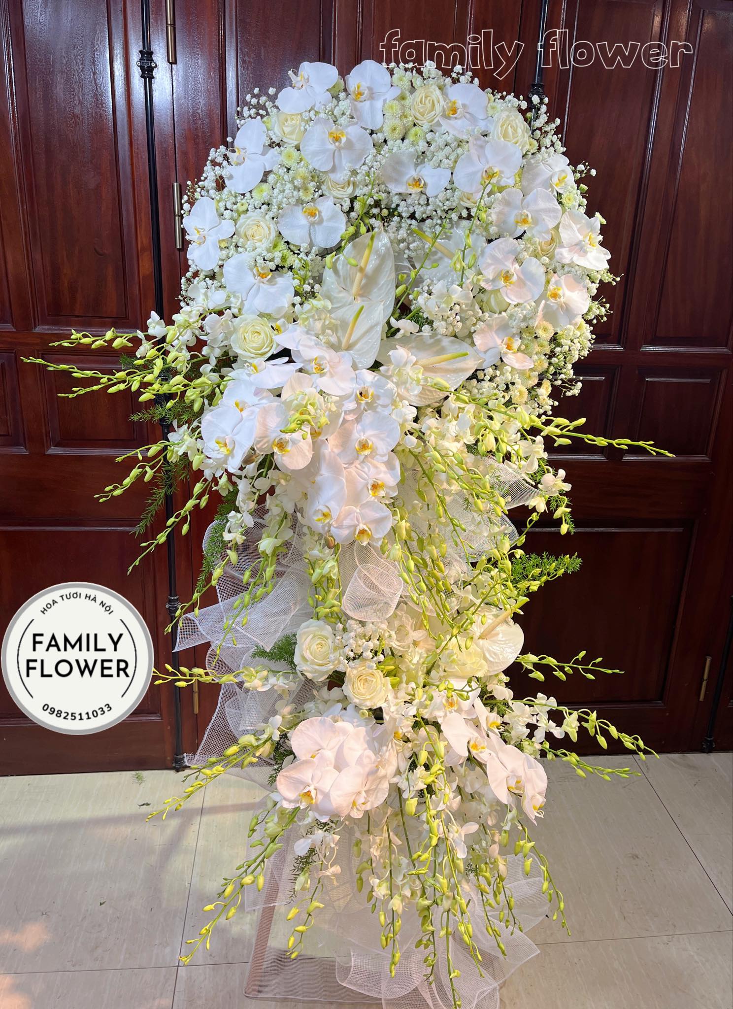 Kệ hoa tang chia buồn , hoa viếng ở quận Ba Đình , Hoàn kiếm Hà Nội ,. Hoa tang ở Hà Nội