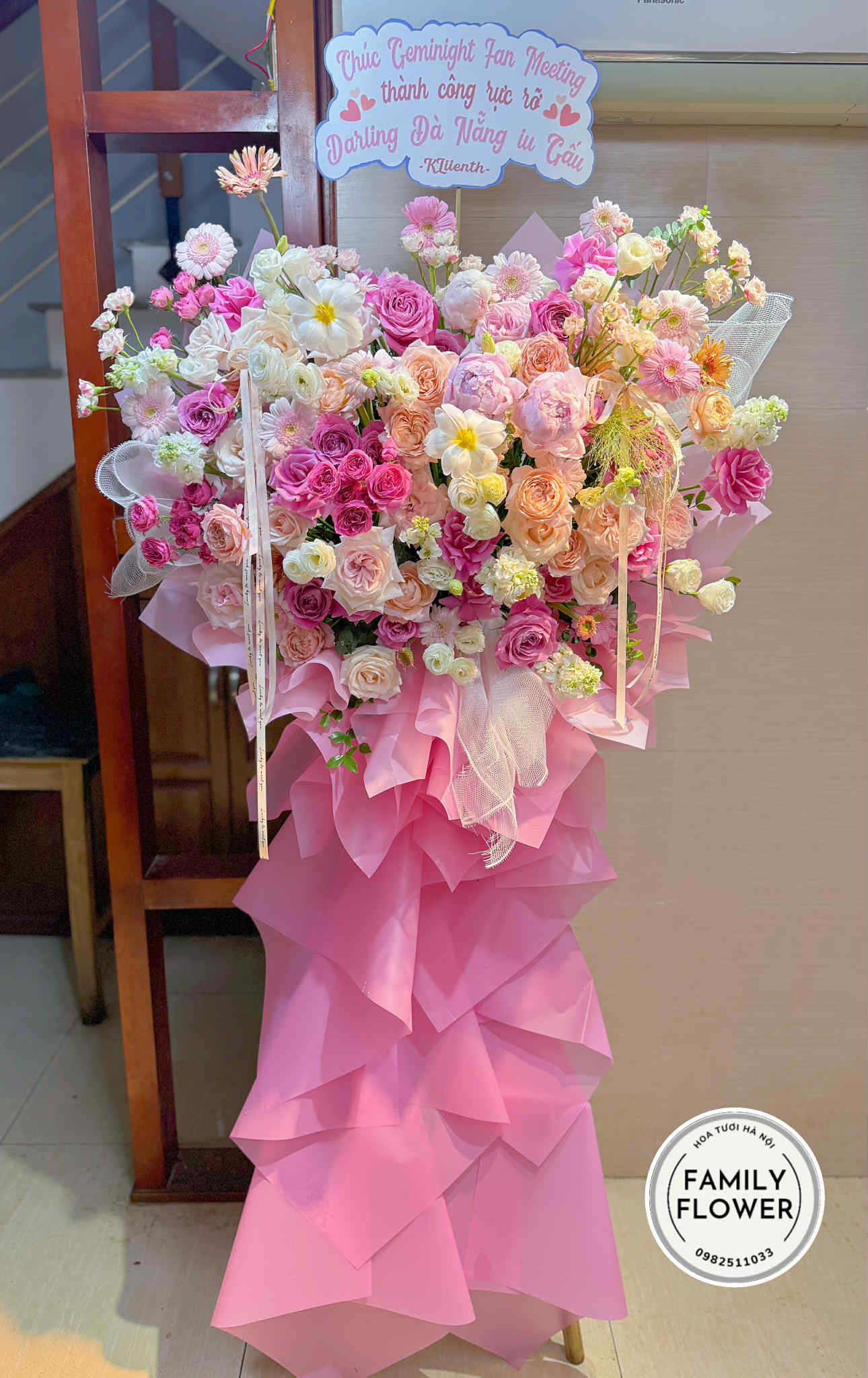 Kệ hoa tông hồng chúc mừng sự kiện , hội nghị quận Hoàn Kiếm ! Tây Hồ Hà Nội ! Hoa sự kiện