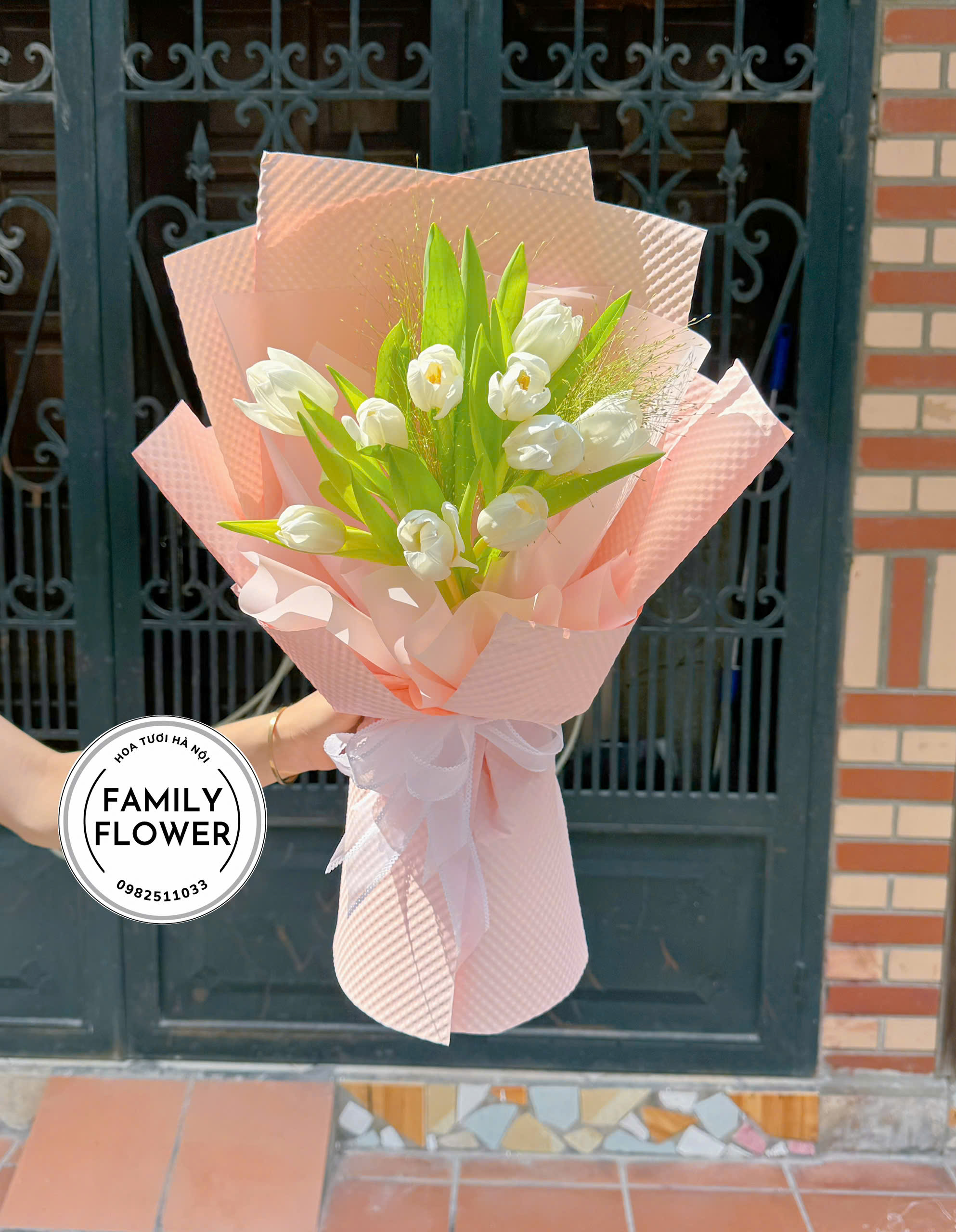 Bó hoa tulip trắng tặng bạn gái ! Giao hoa nhanh Hà Nội