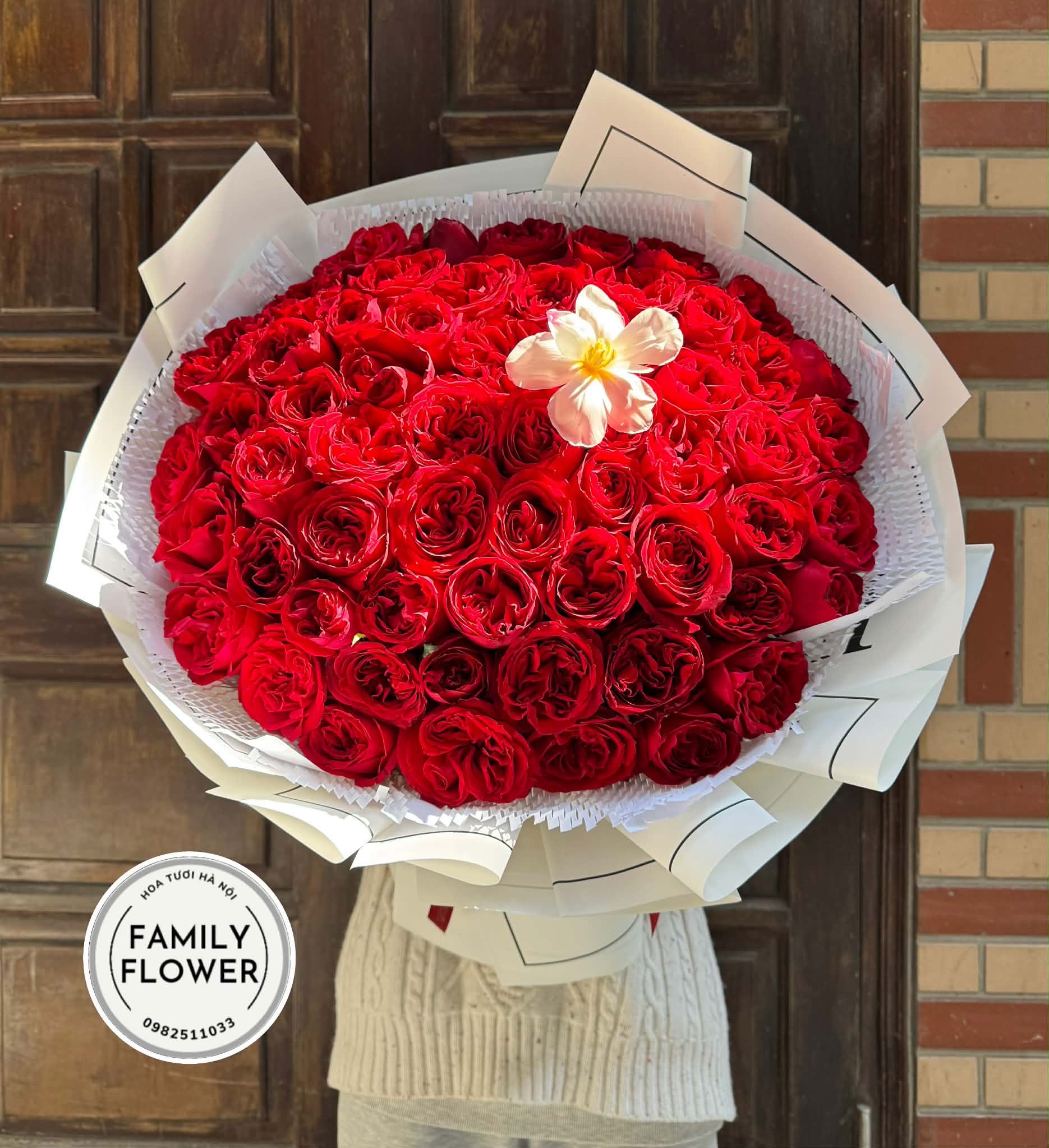 Bó hoa hồng đỏ tặng bạn gái nhân dịp valentine hà nội ! Family flower ! Hoa tươi hà nội