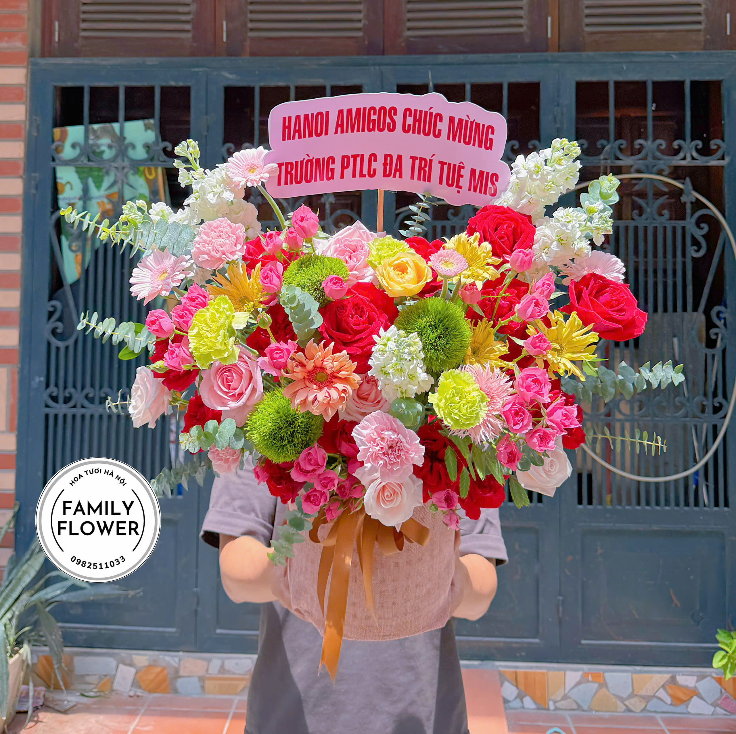 Lẵng hoa chúc mừng ! Family flower giao hoa nhanh Hà Nội !