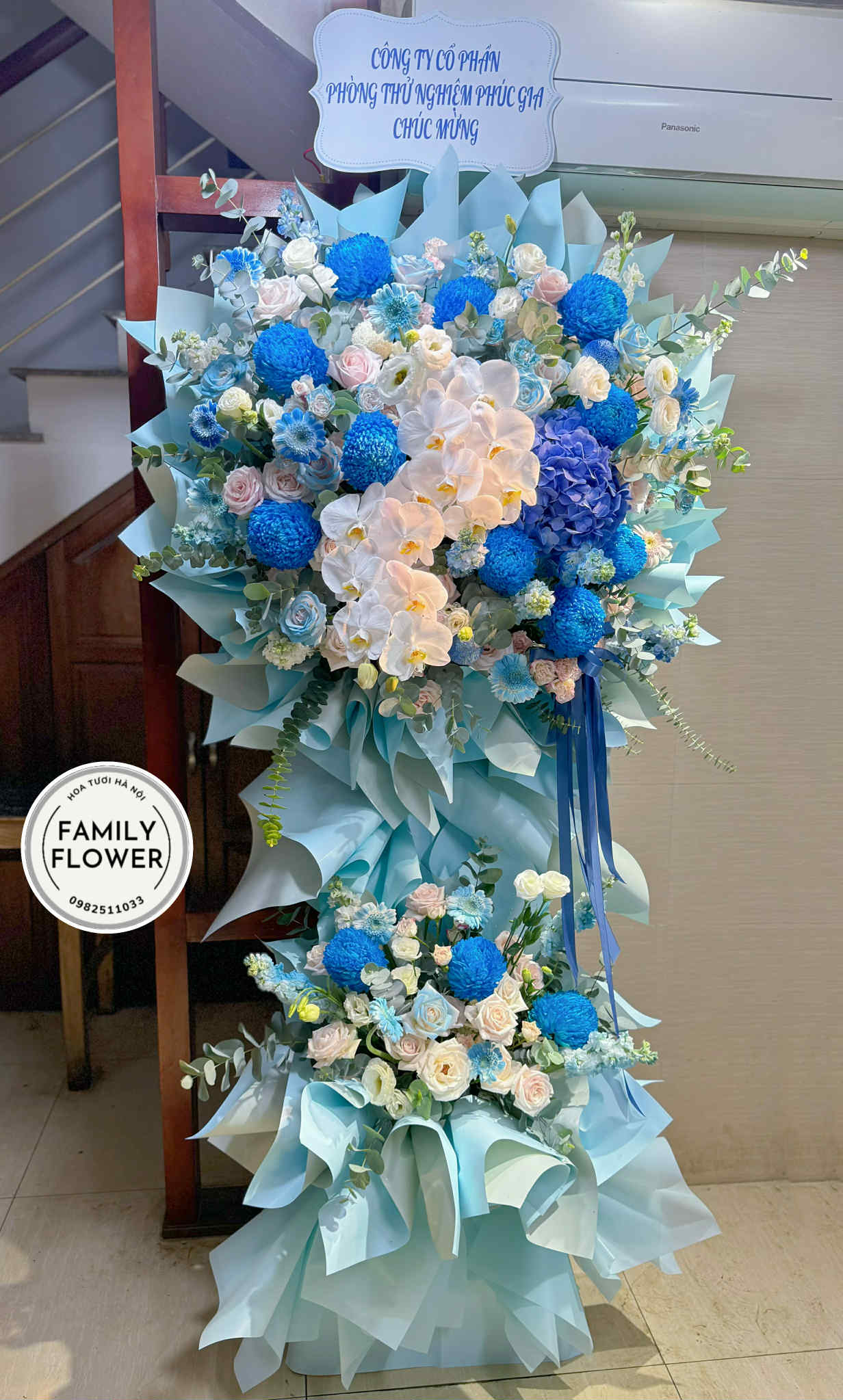 Kệ hoa tone xanh tặng sự kiện , hội nghị quận Cầu Giấy ! Đặt hoa tươi Hà Nội