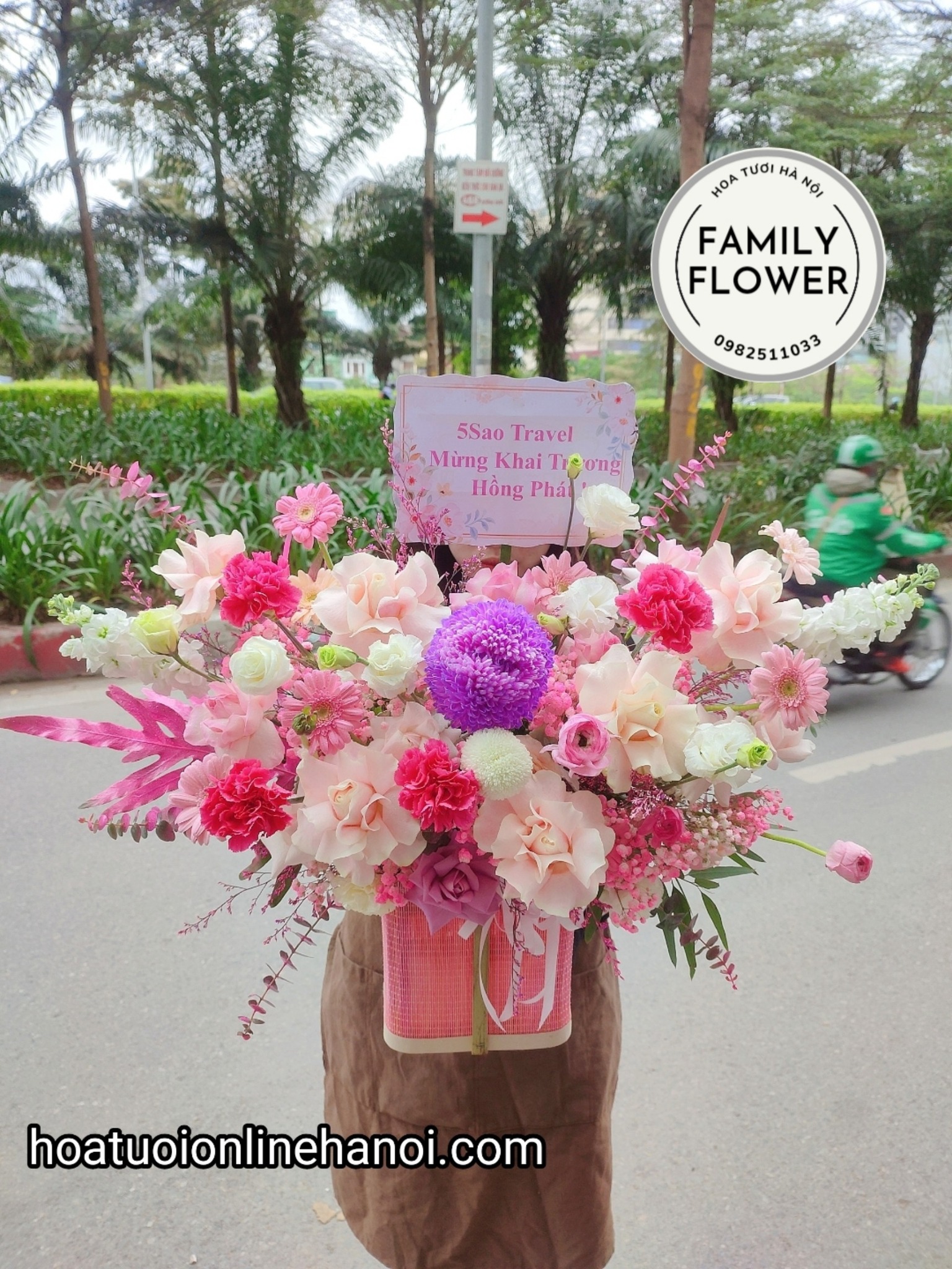 Lẵng hoa tươi tone hồng tặng đối tác quan trọng nhân dịp khai trương , mừng sinh nhật , giỏ hoa tươi , sang trọng tại khu vực Ba Đình - Cầu Giấy