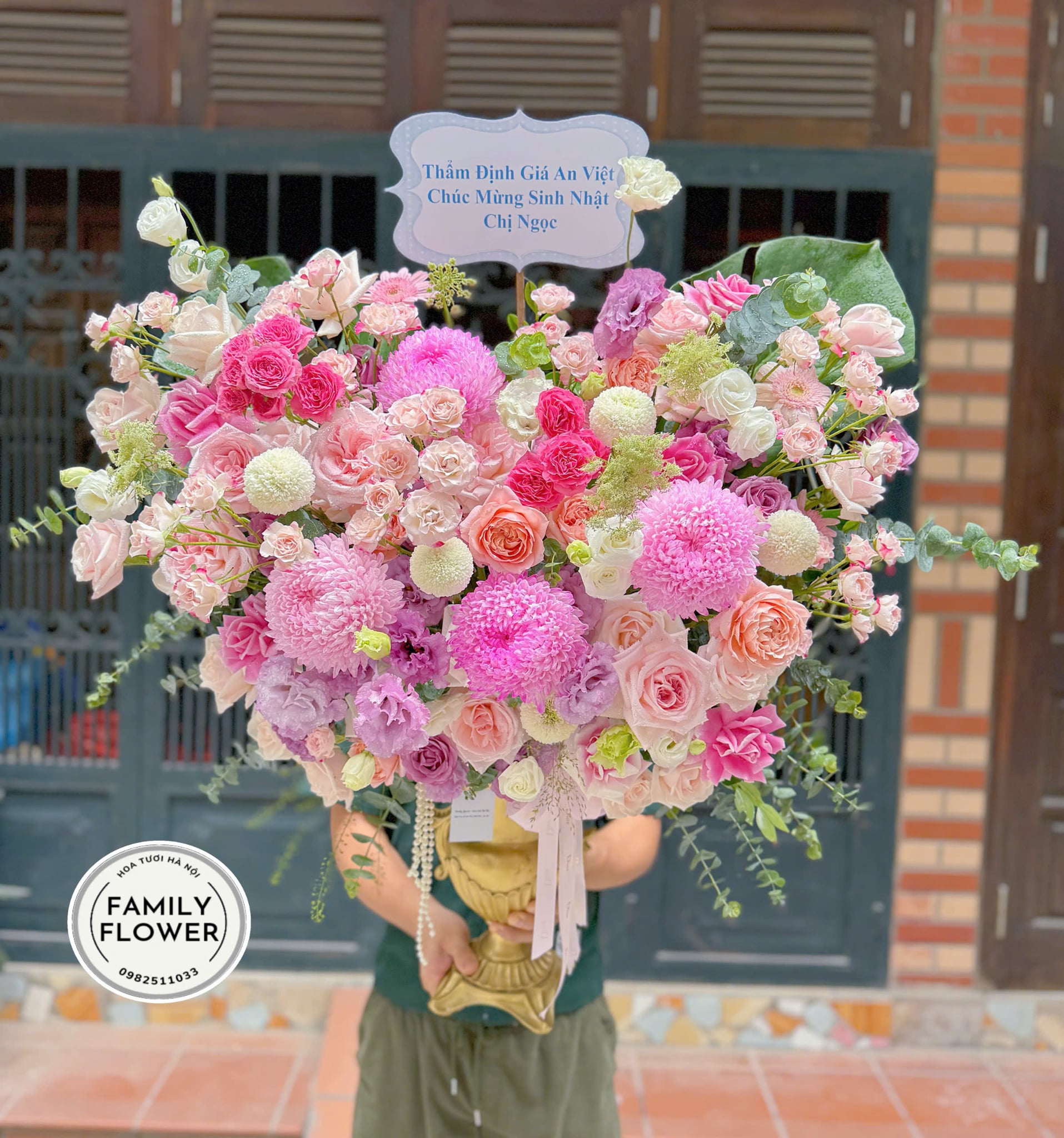 Bình hoa tone hồng tặng chúc mừng sinh nhật tại Hà Nội ! Mua hoa tươi online Hà Nội
