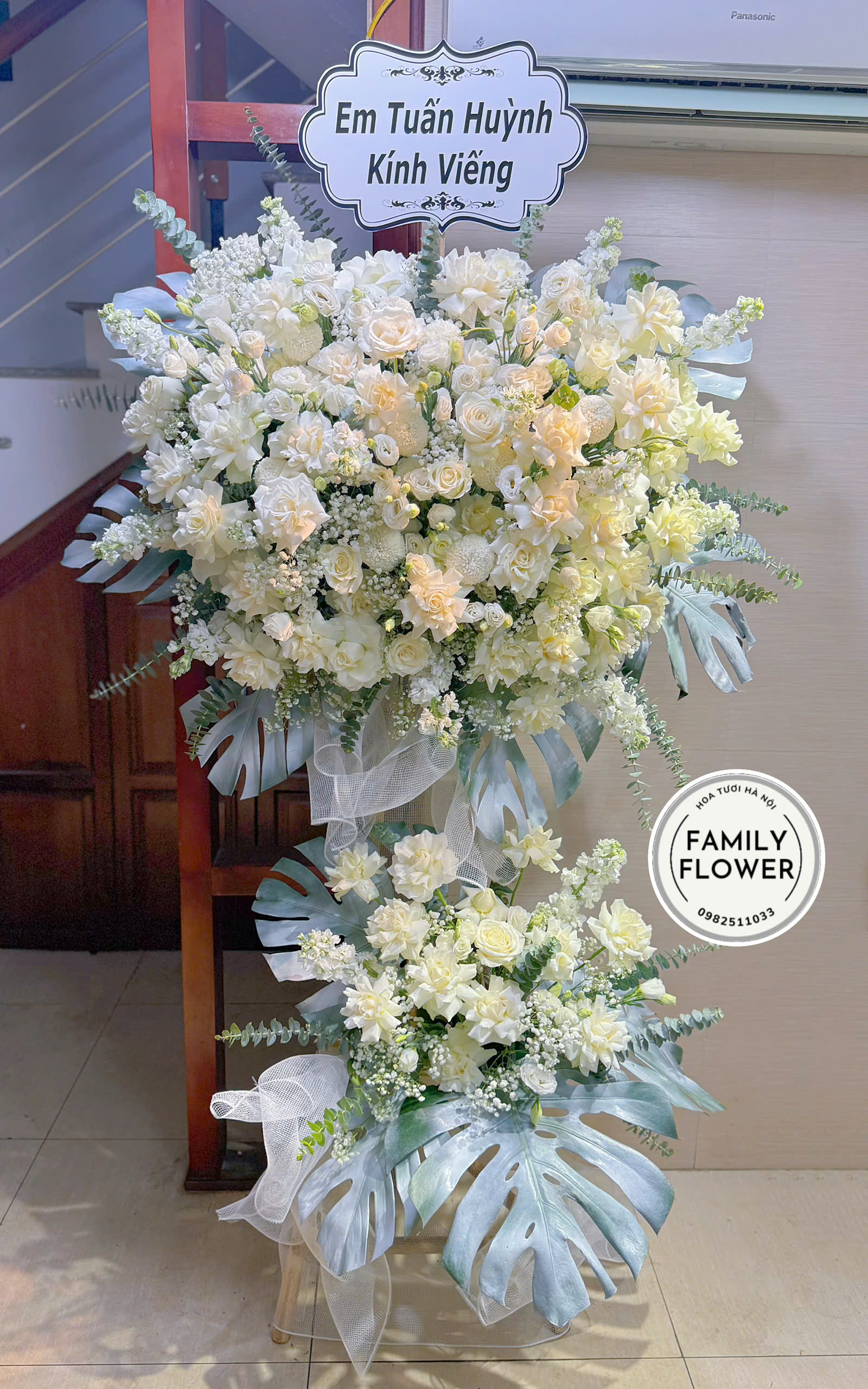 Kệ Hoa Chia Buồn Hà Nội – Gửi Trọn Thành Kính và Sẻ Chia Cùng Family Flower