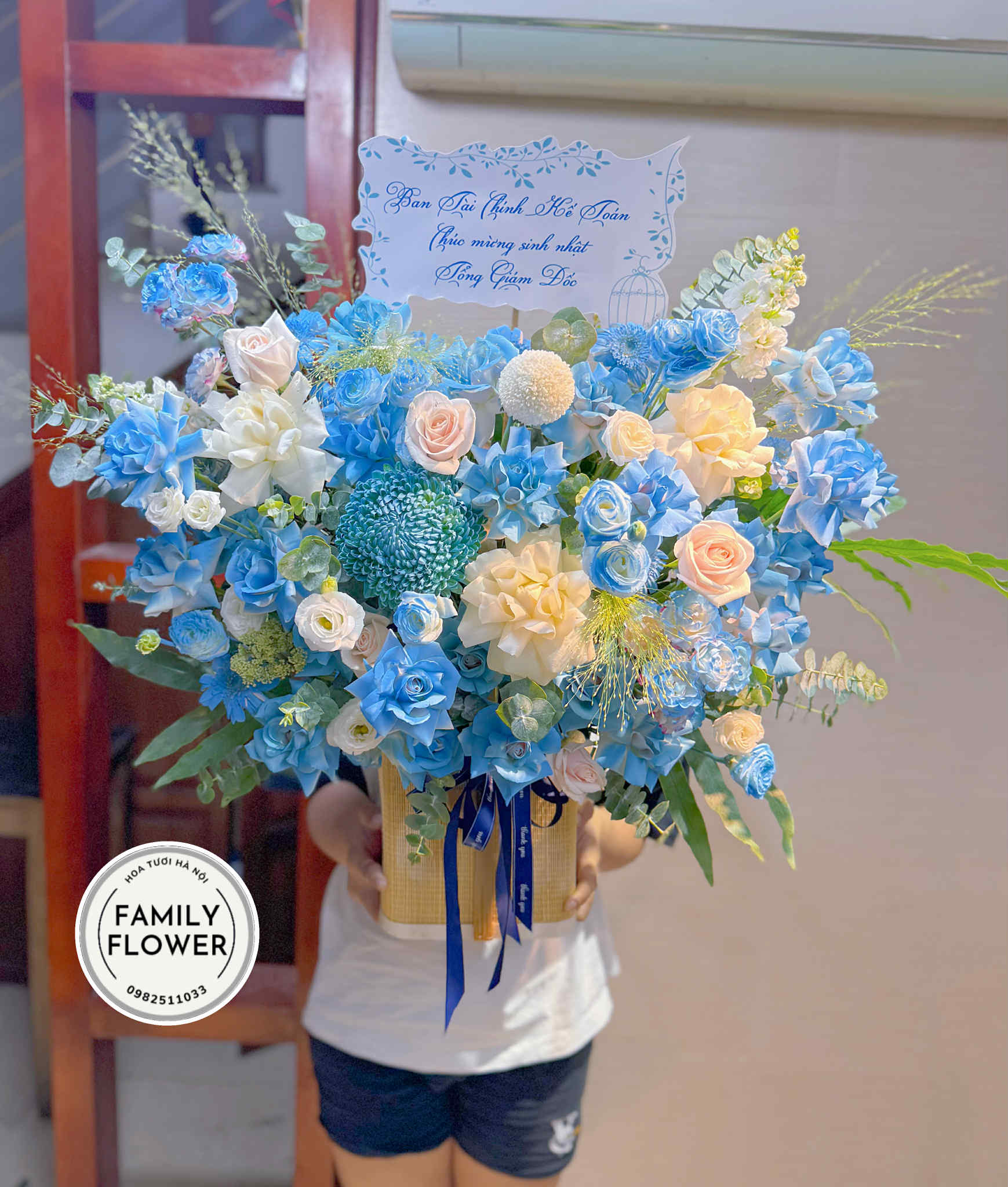 Lẵng hoa tặng sinh nhật sếp ở quận Hoàn Kiếm Hà Nội ! Hoa sinh nhật Hoàn Kiếm ! Hoa tươi Hoàn Kiếm