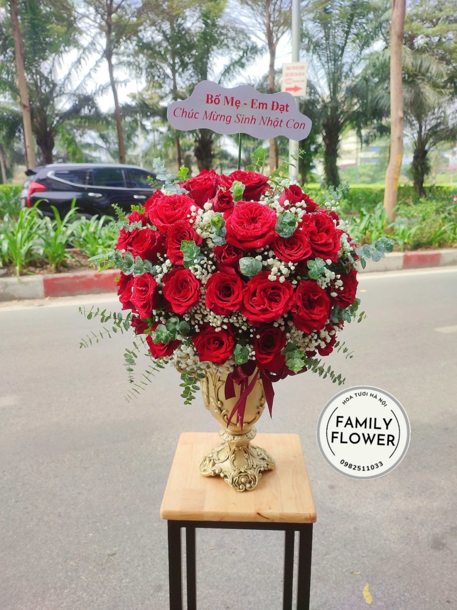 Bình hoa cao cấp  4 mặt  tặng sinh nhật. bình hoa tặng sếp , bình hoa đẹp tại quận CẦU GIẤY - HÀ NỘI