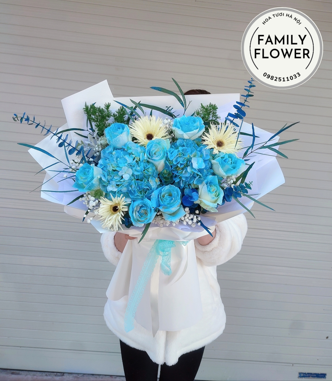 Bó hoa hồng xanh tặng sinh nhật ông xã, bạn trai đẹp ở quận Cầu giấy - Ba Đình - Hà Nội