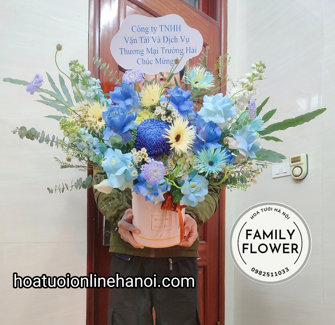 Tiệm hoa tươi Hà Nội . Hộp hoa xanh chúc mừng ở Hà Nội.