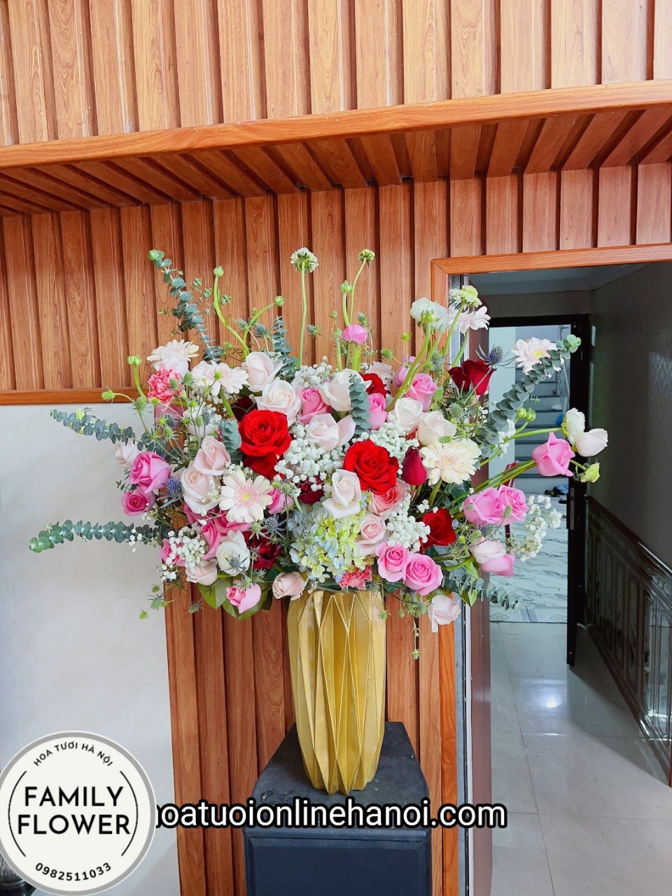 Bình hoa cao cấp VIP tặng đối tác , sếp nhân dịp quan trọng tại Hà Nội.