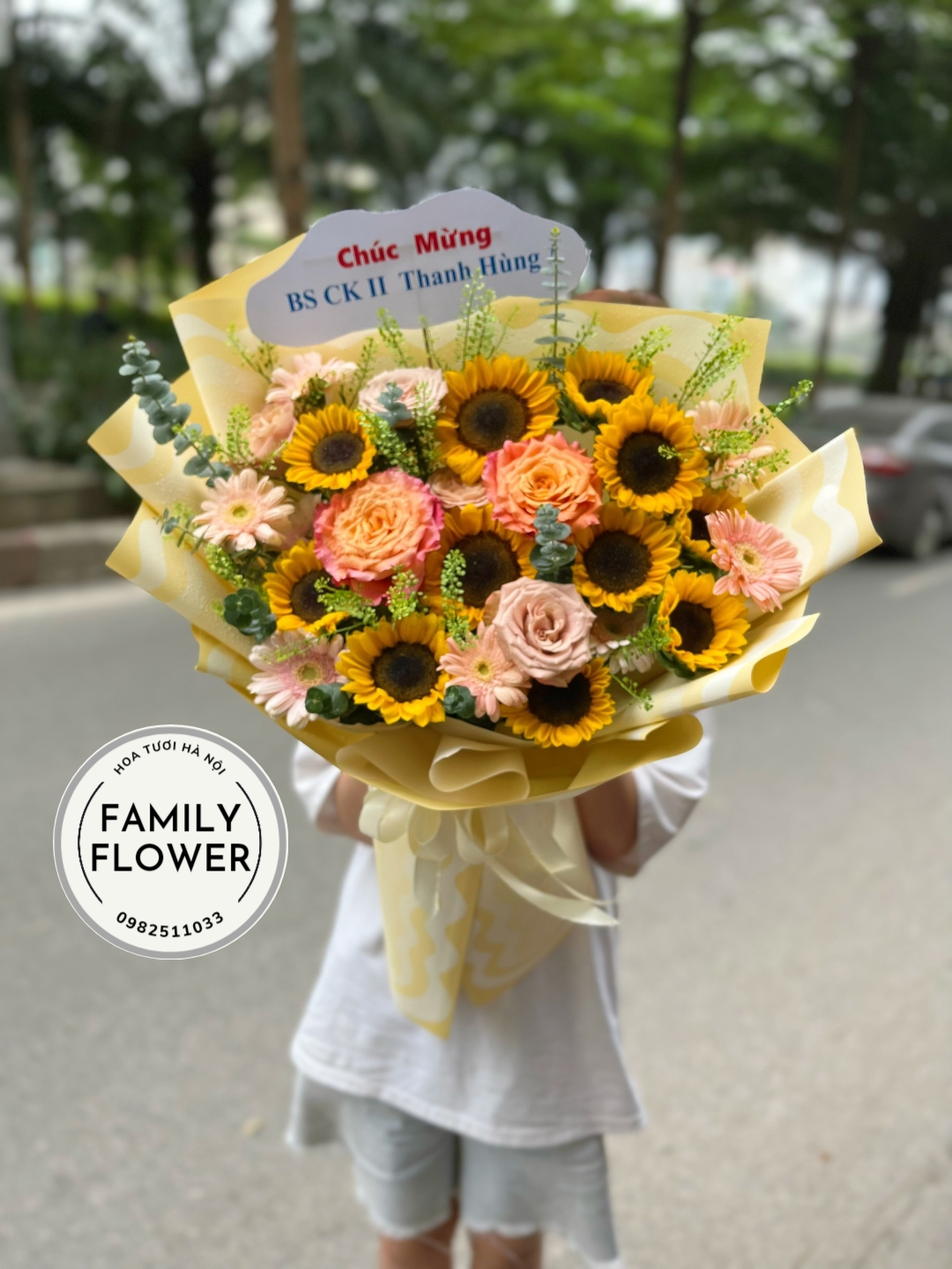 Mua hoa hướng dương quận Ba đình ! Bó hoa hướng dương tặng chúc mừng quận Ba Đình - Hà Nội