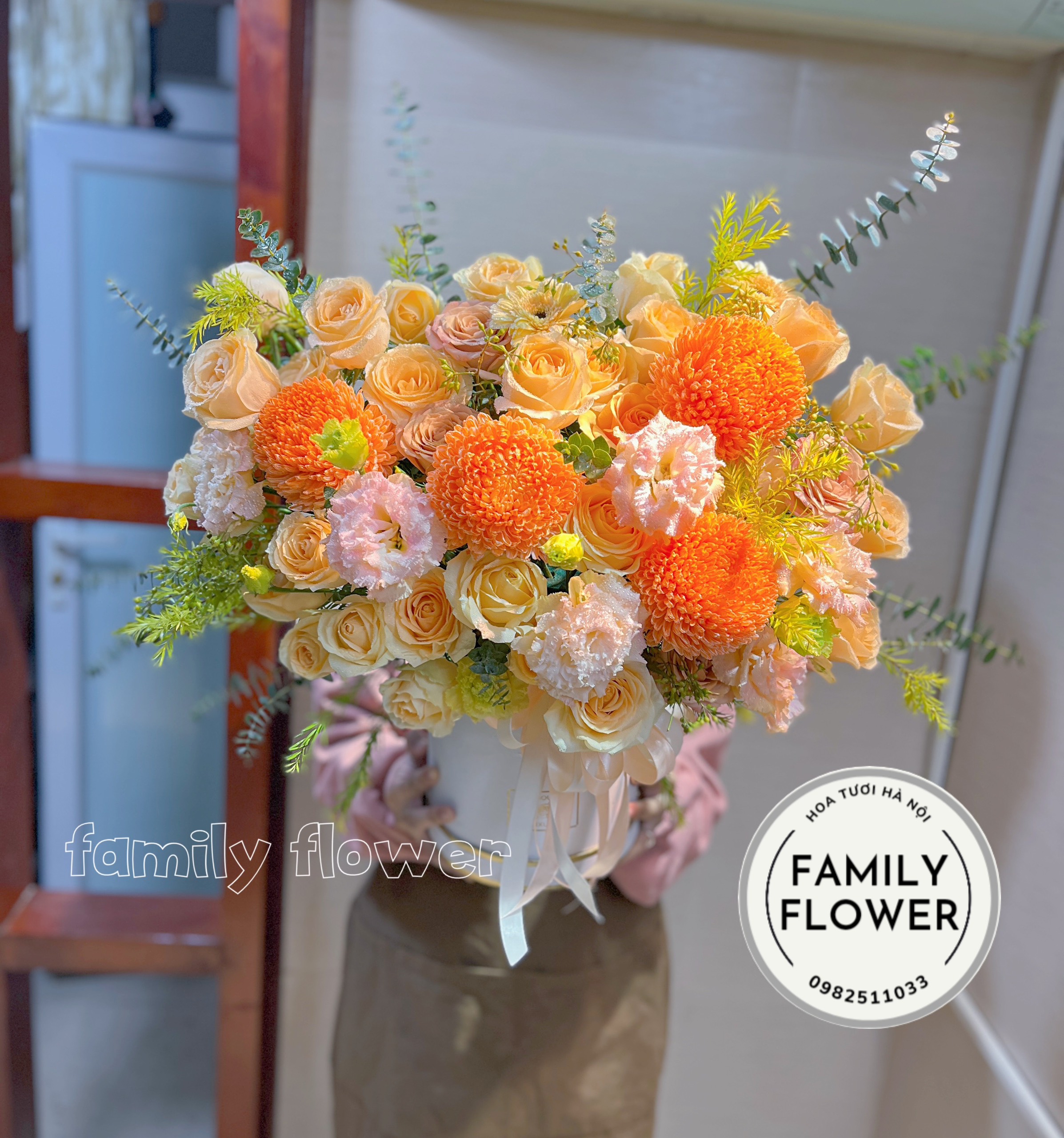 Hộp hoa tone vàng tặng nam ở quận Ba Đình ,Hoàn Kiếm Hà Nội ! Mua hoa tặng sinh nhật